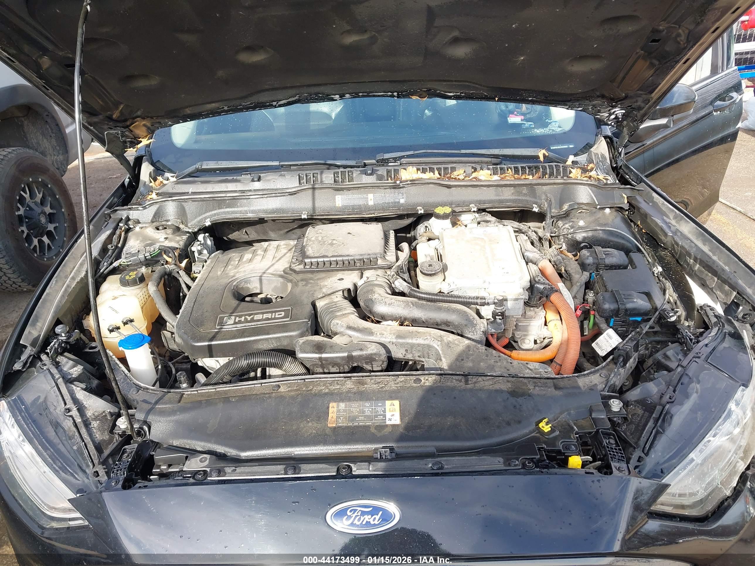 FORD FUSION image 10