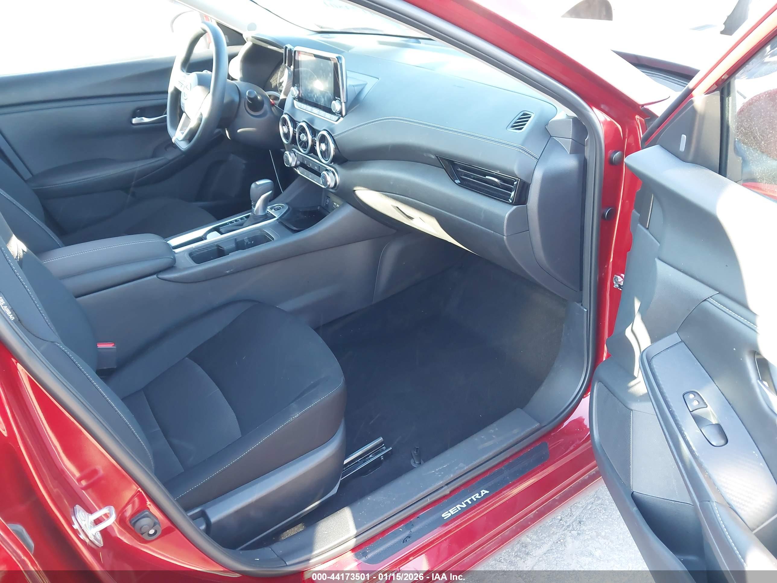 NISSAN SENTRA image 5
