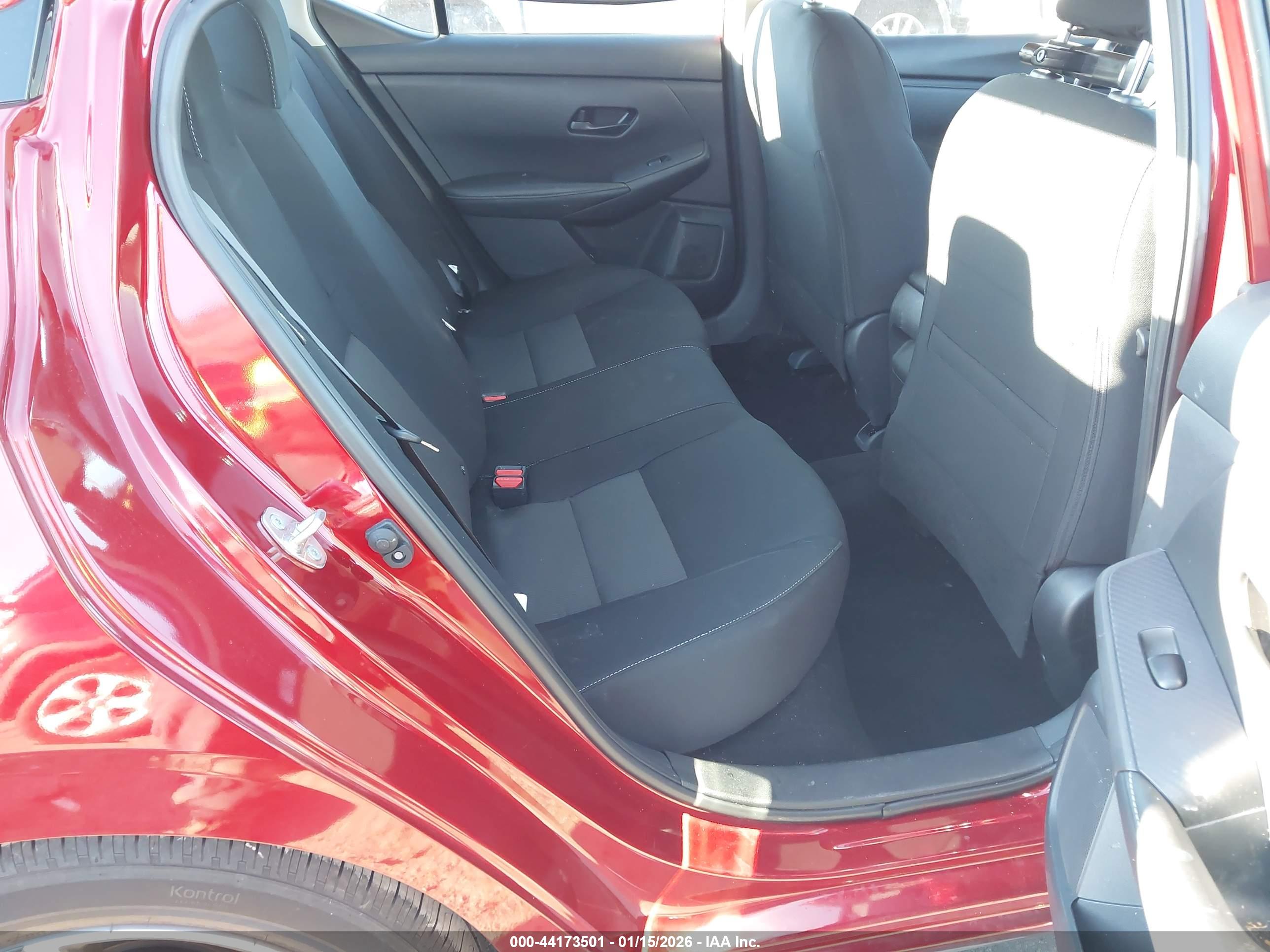 NISSAN SENTRA image 8