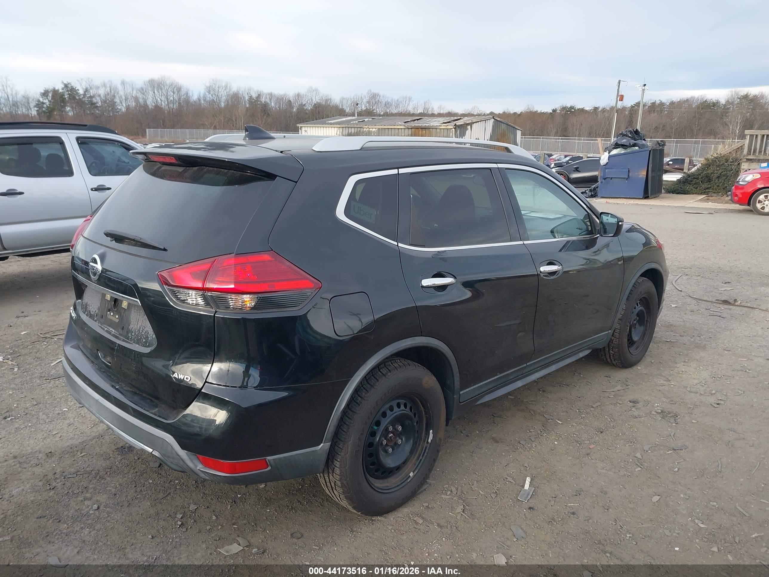 NISSAN ROGUE image 4