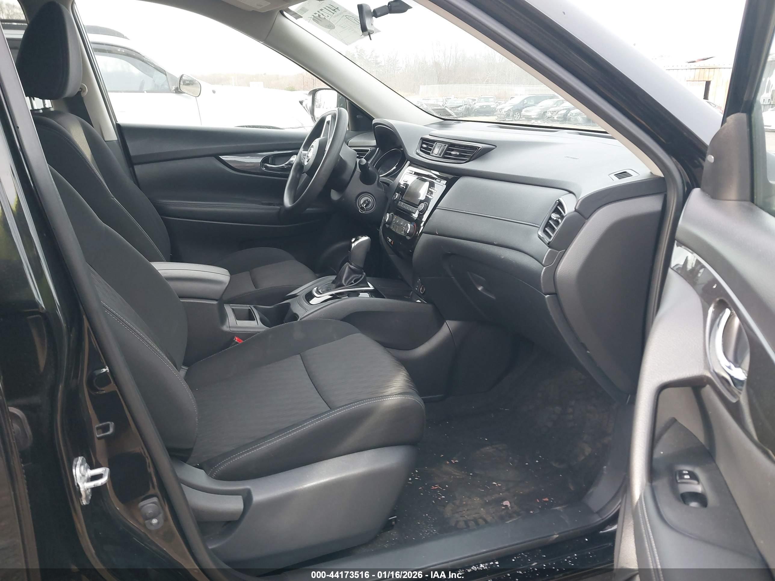 NISSAN ROGUE image 5