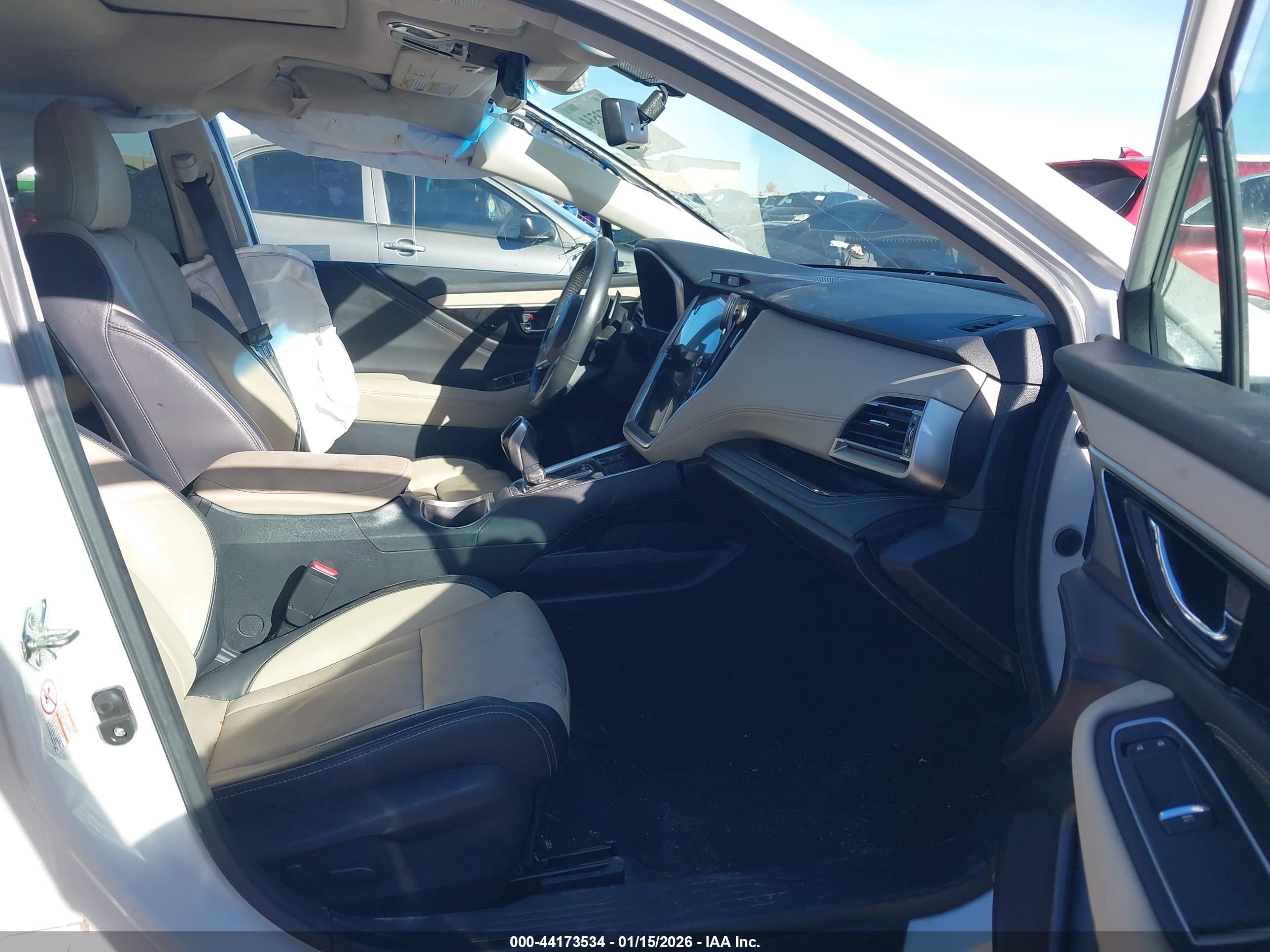 SUBARU OUTBACK image 5