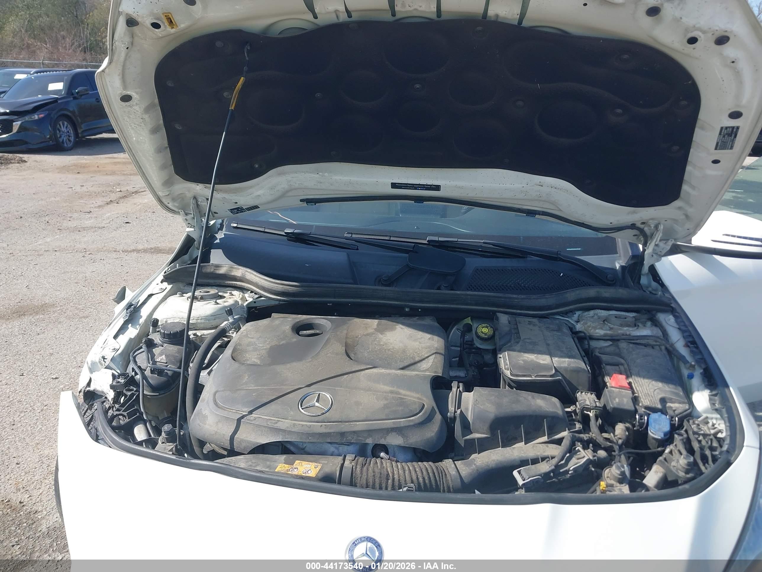 MERCEDES-BENZ CLA image 10