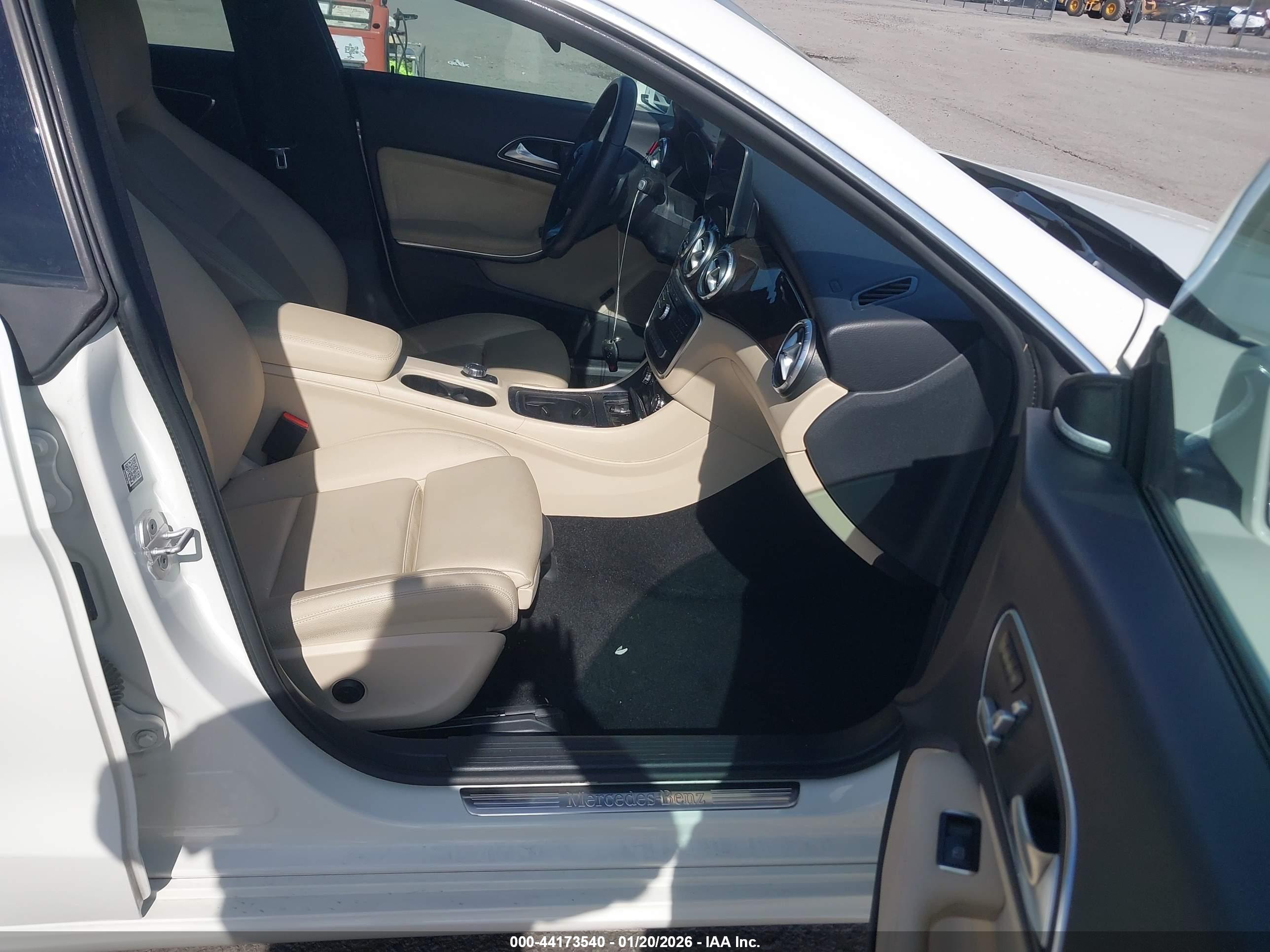 MERCEDES-BENZ CLA image 5