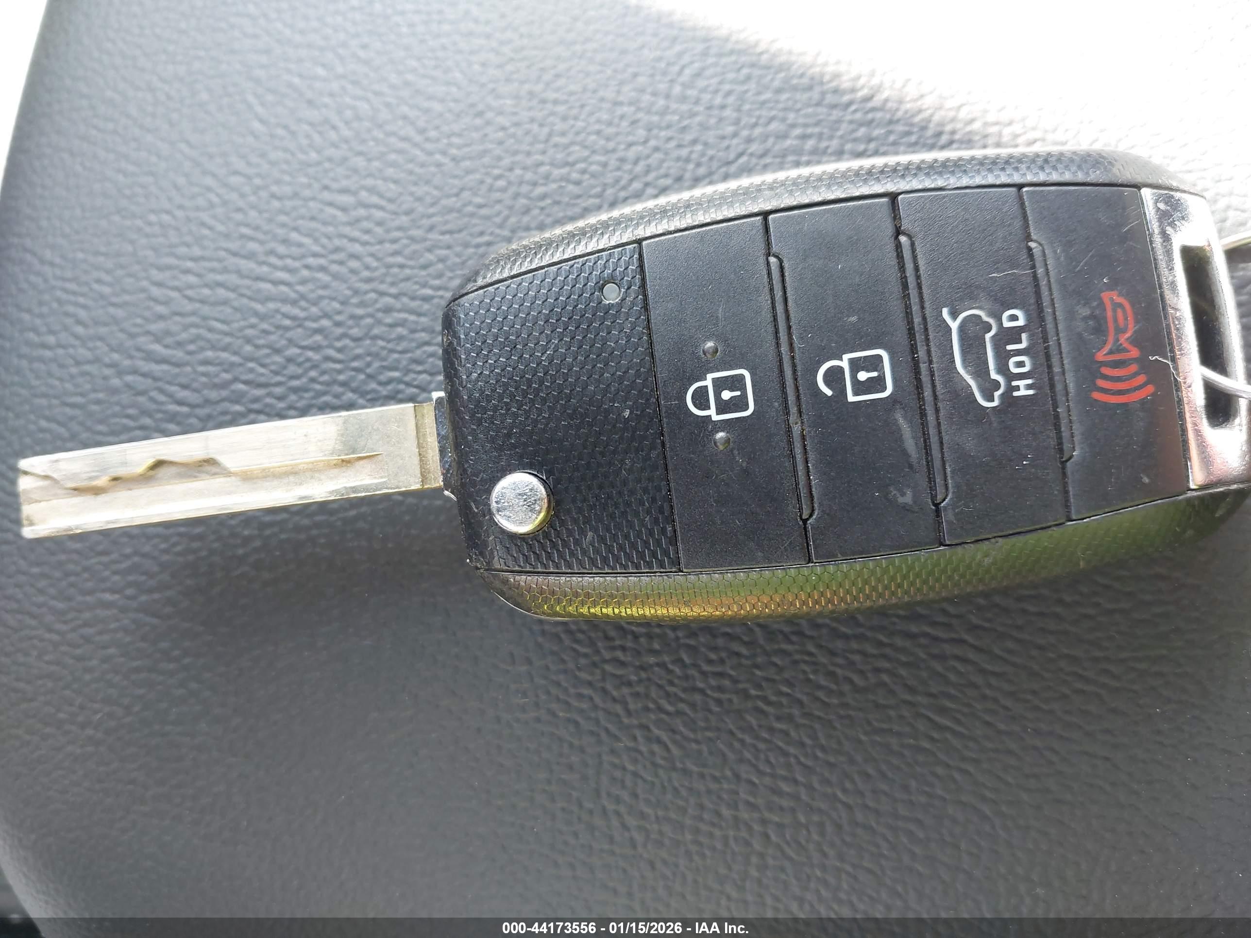 KIA SORENTO image 11