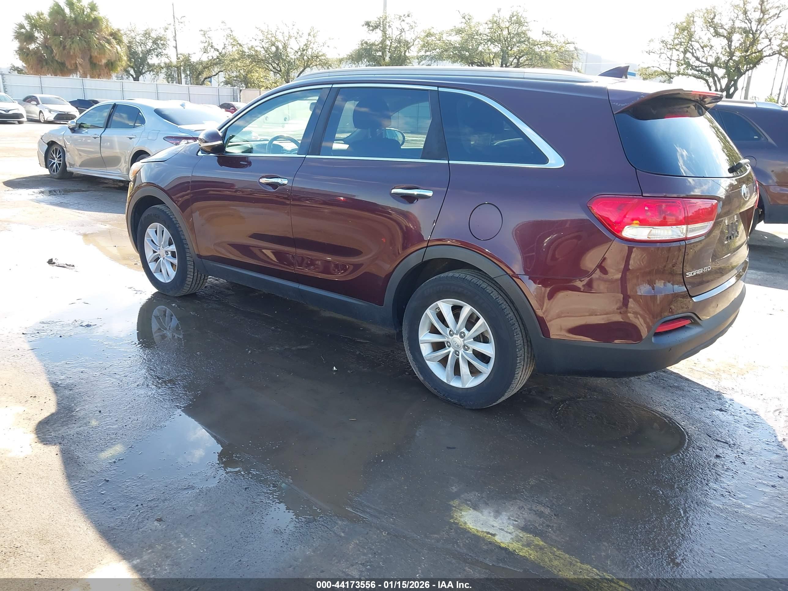 KIA SORENTO image 3