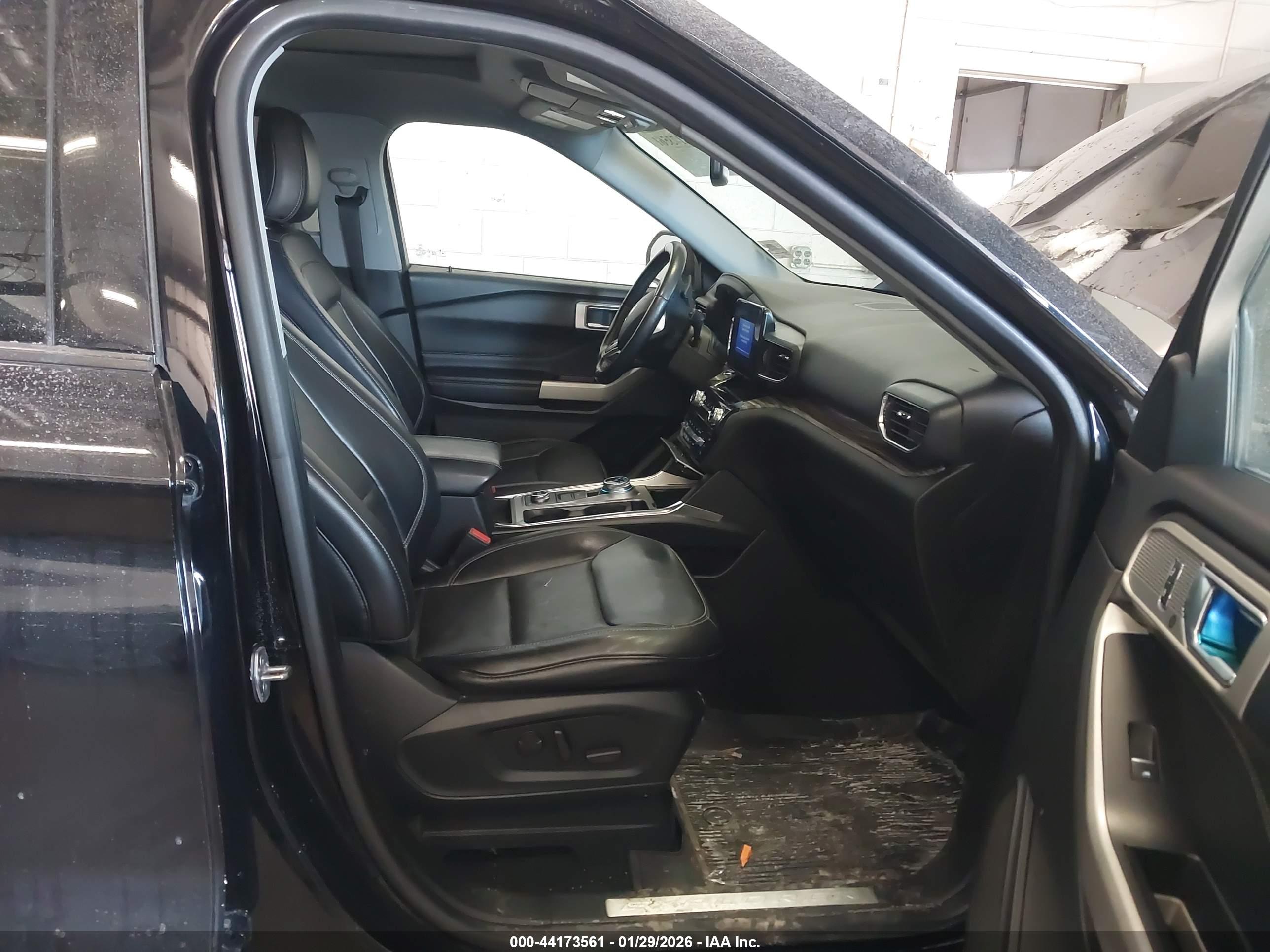 FORD EXPLORER image 5