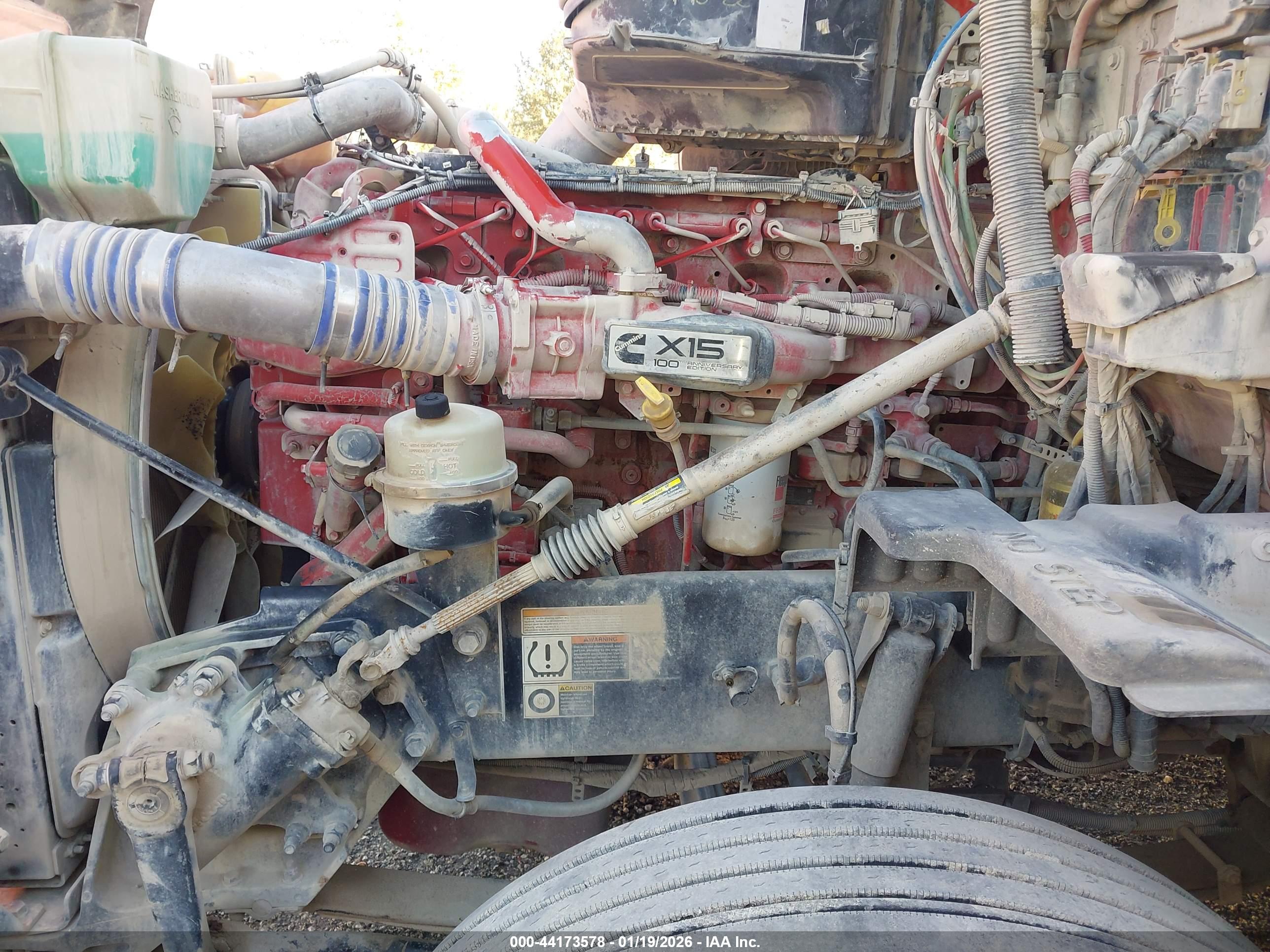 PETERBILT 579 image 10