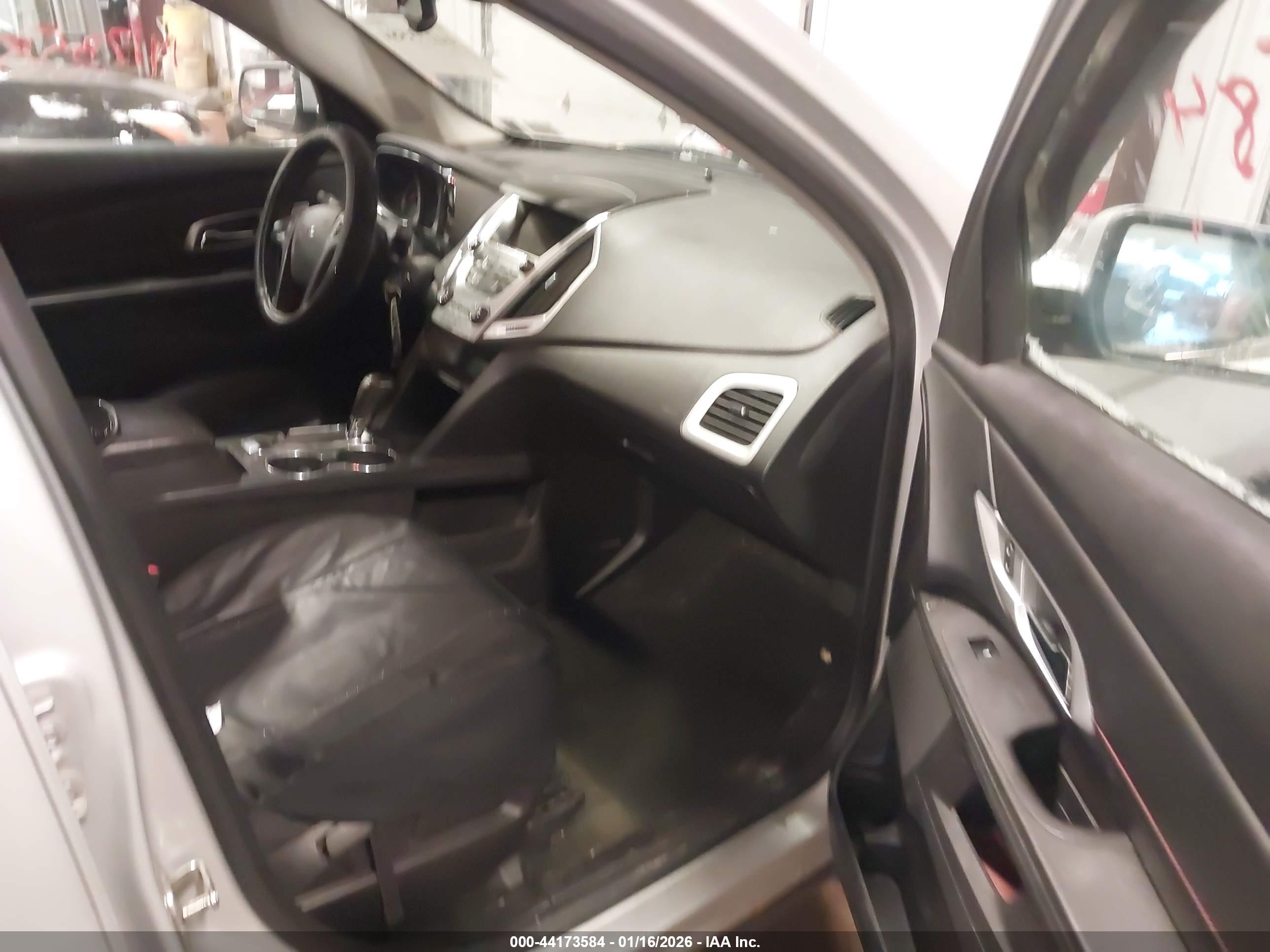 GMC TERRAIN image 5
