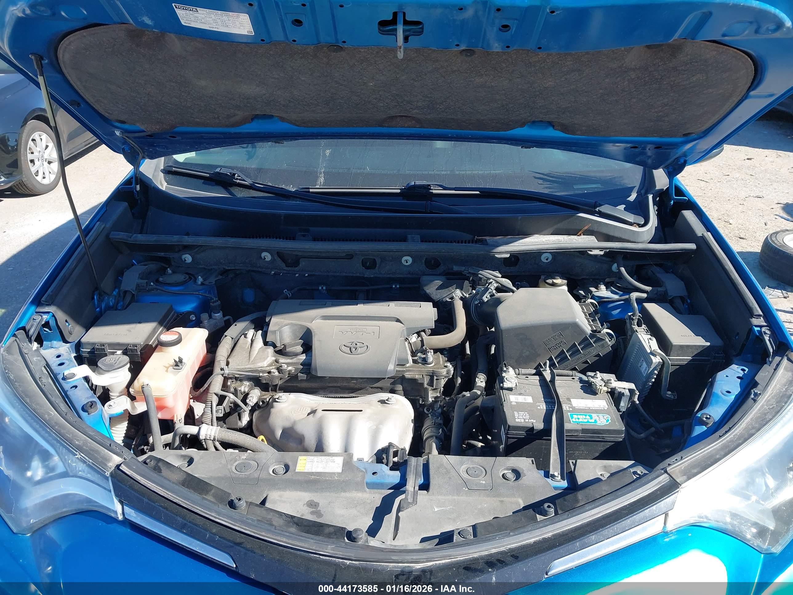 TOYOTA RAV4 image 10
