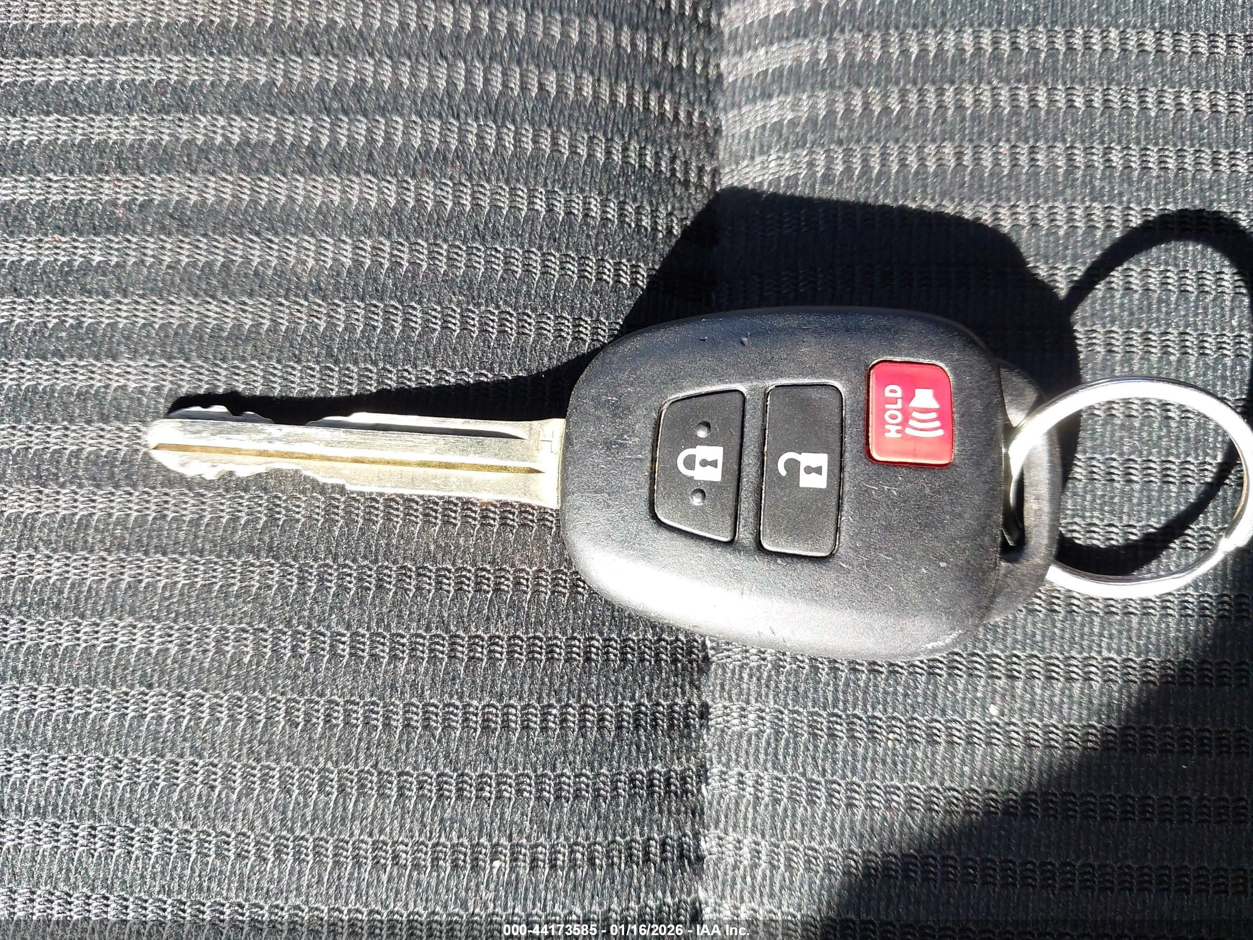 TOYOTA RAV4 image 11