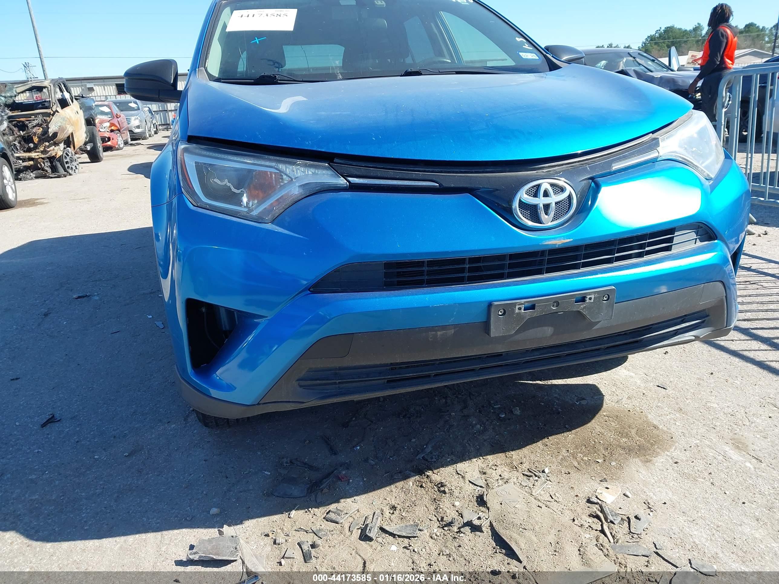 TOYOTA RAV4 image 6