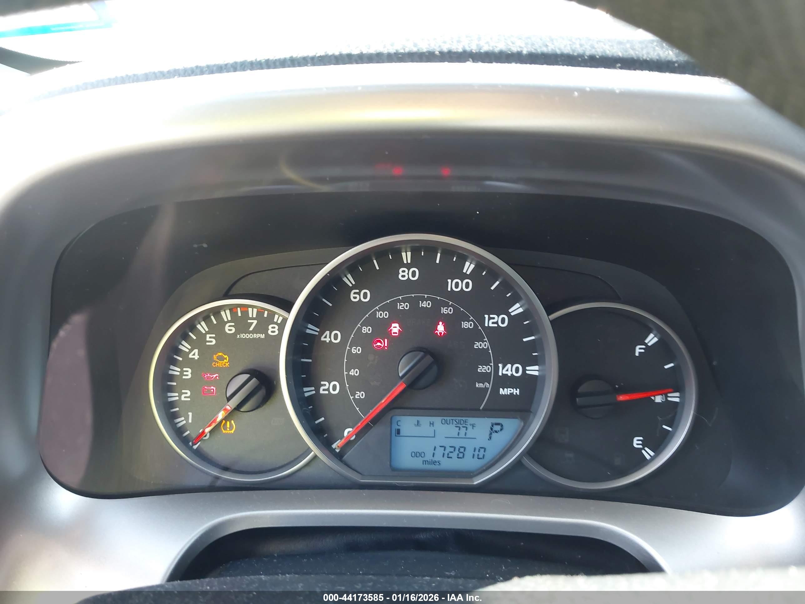 TOYOTA RAV4 image 7