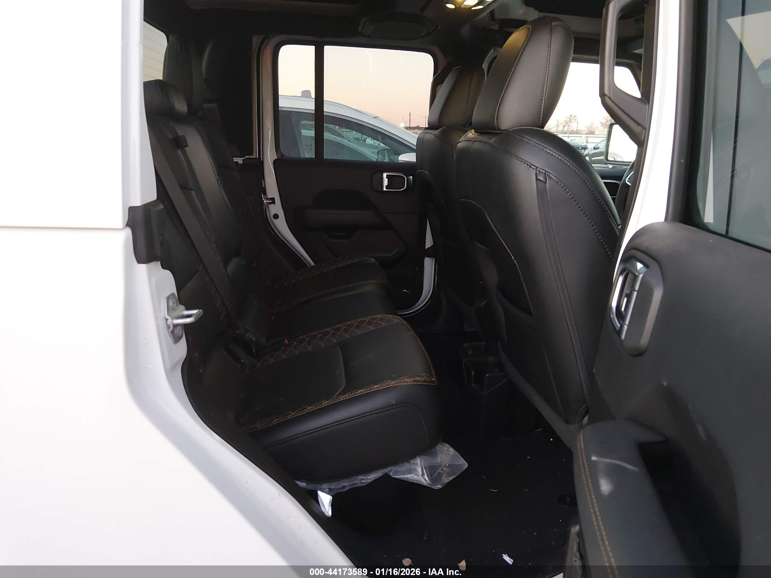 JEEP GLADIATOR image 8
