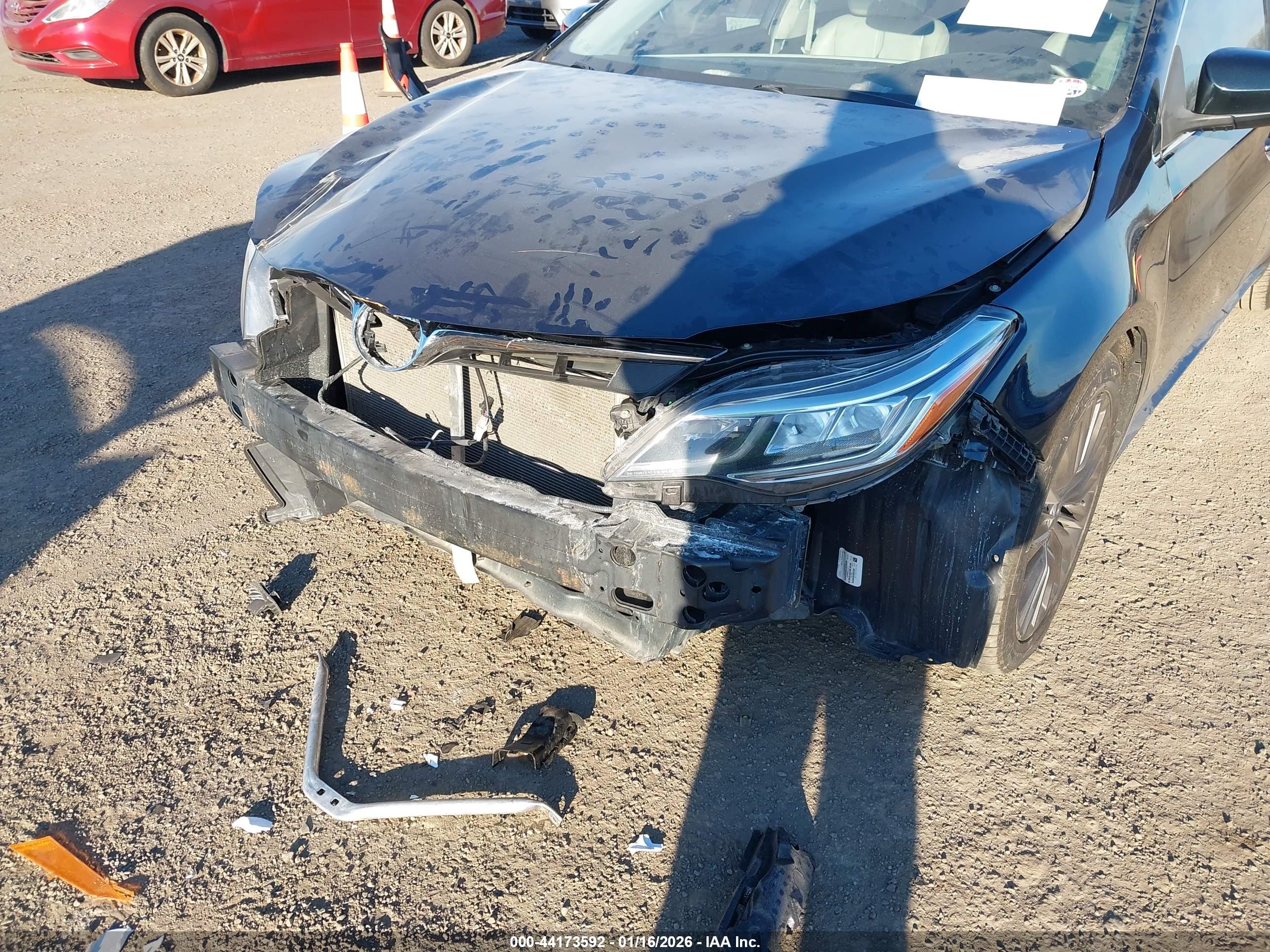 TOYOTA AVALON image 6