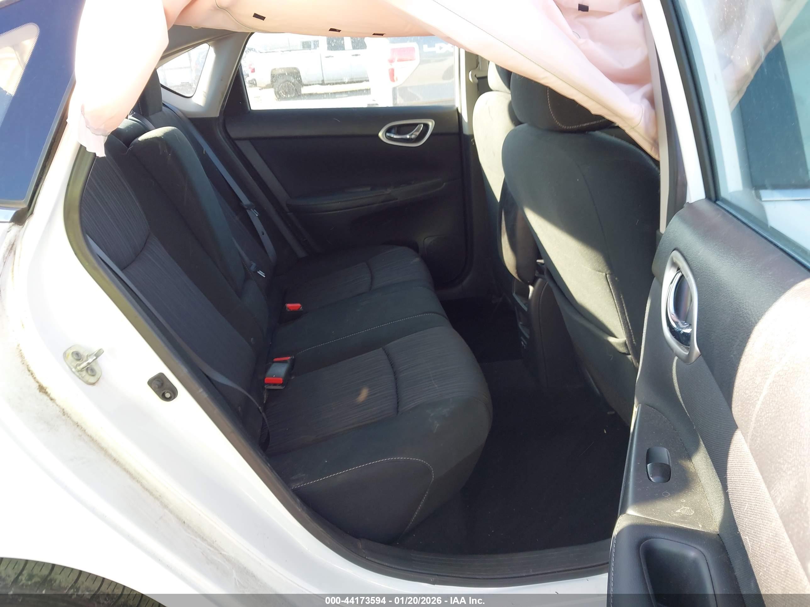 NISSAN SENTRA image 8
