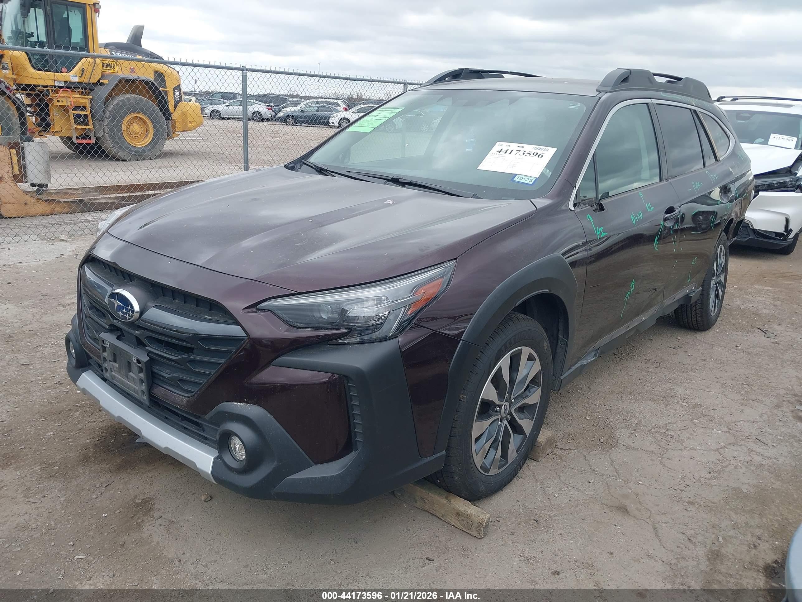 SUBARU OUTBACK image 2