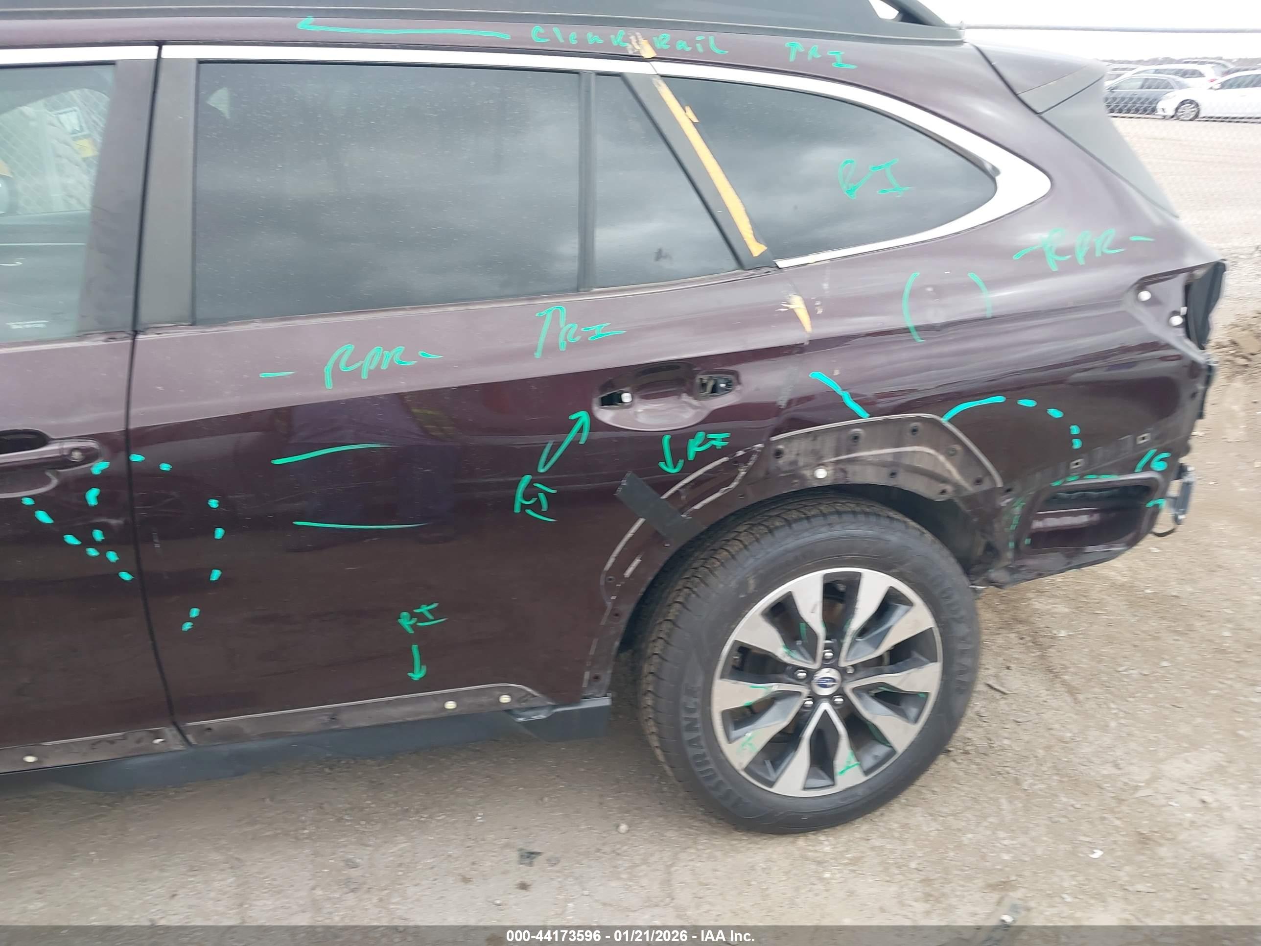 SUBARU OUTBACK image 6