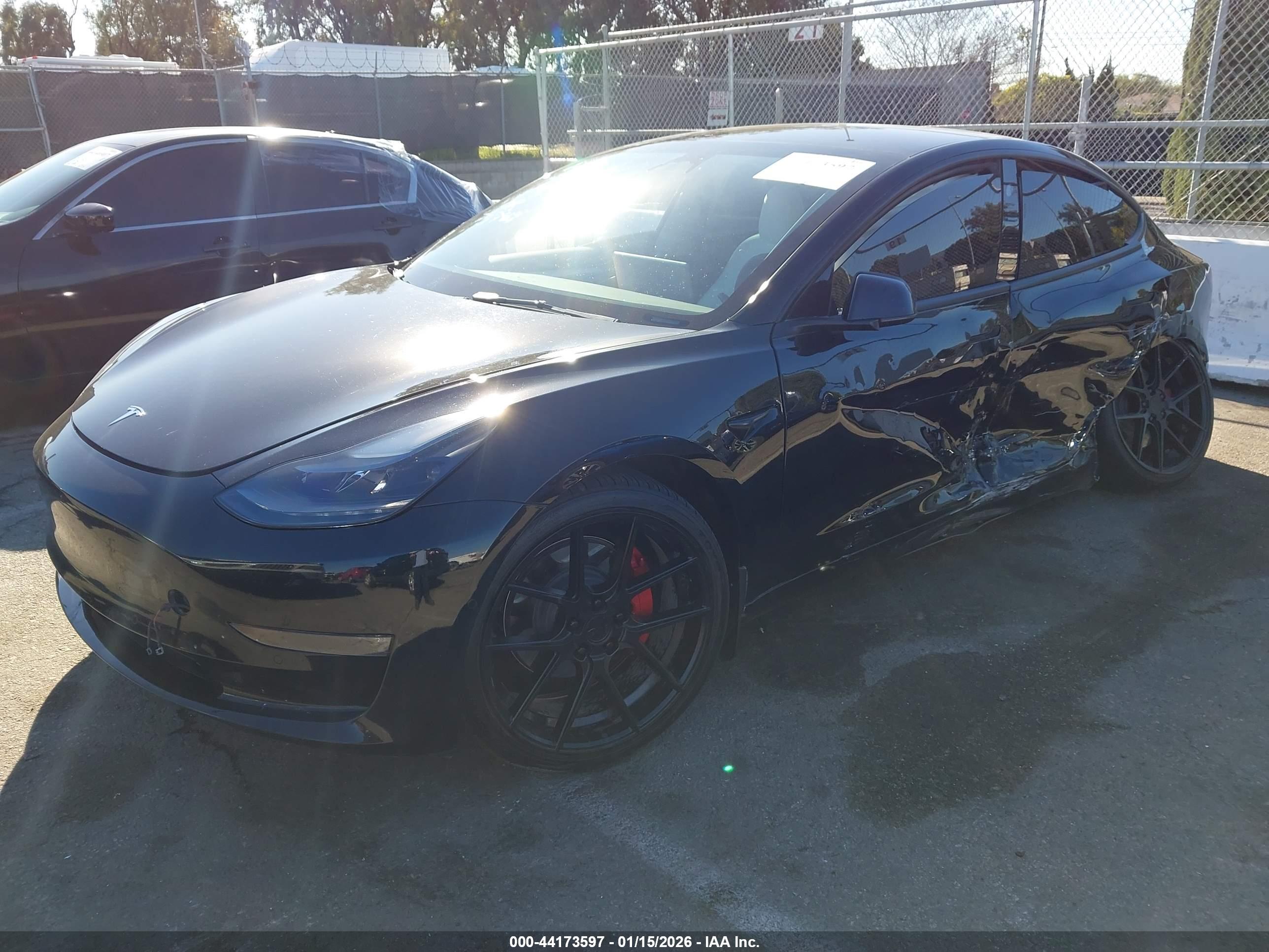 TESLA MODEL image 2