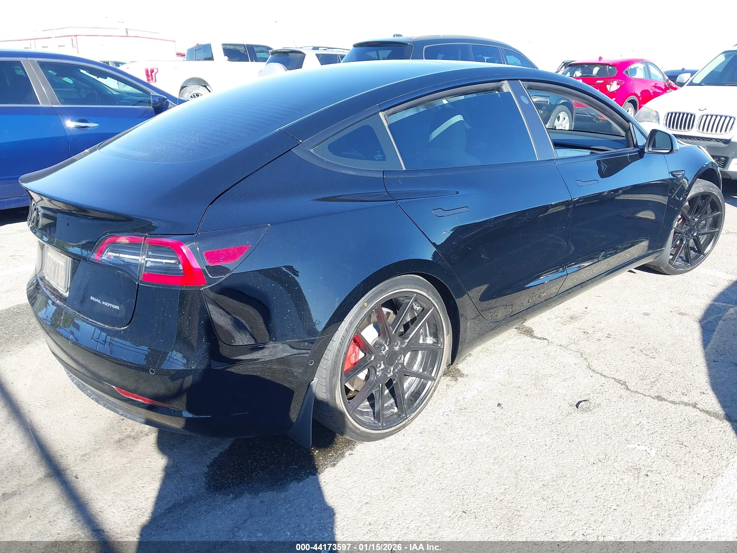 TESLA MODEL image 4