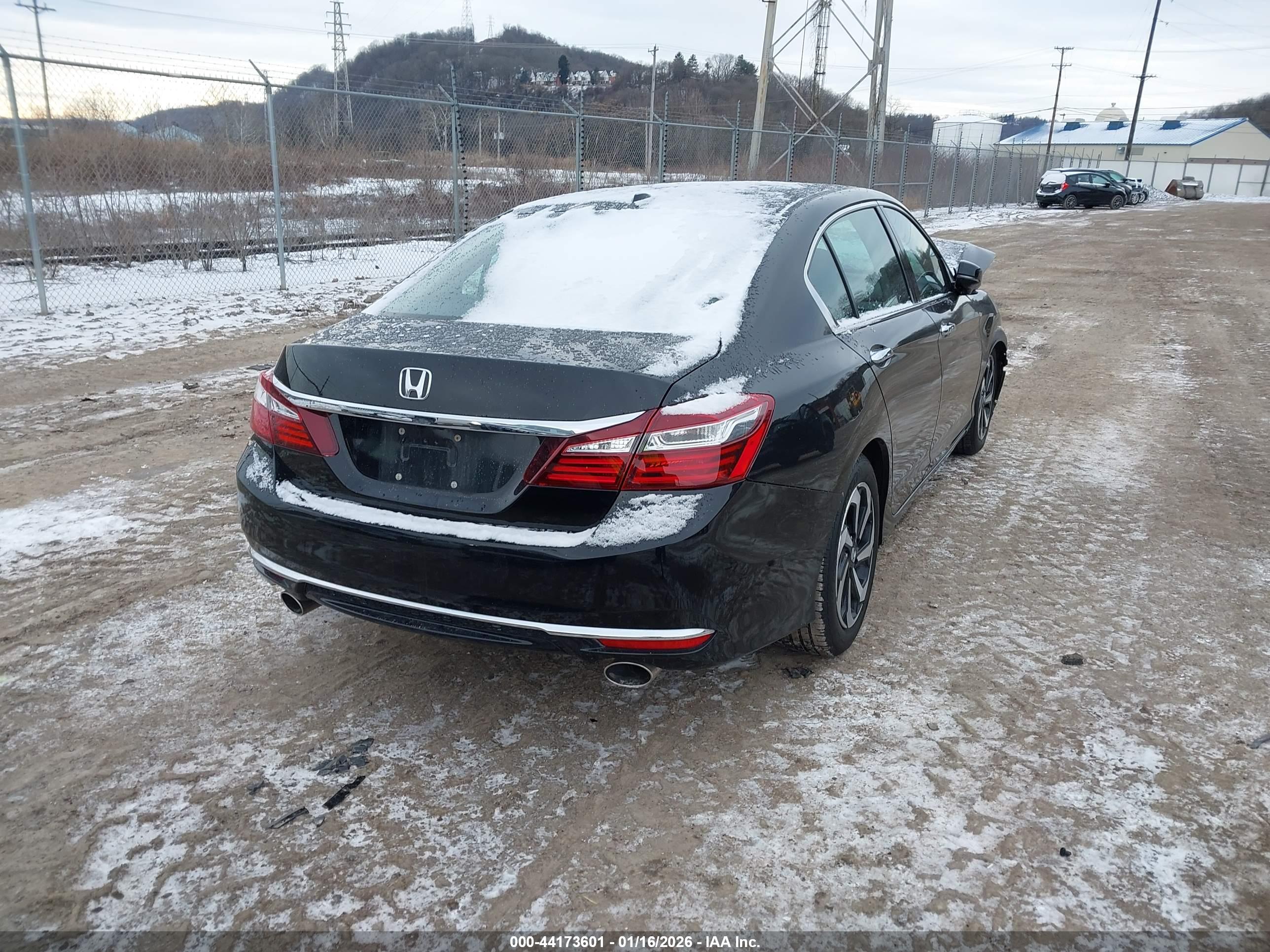 HONDA ACCORD image 4