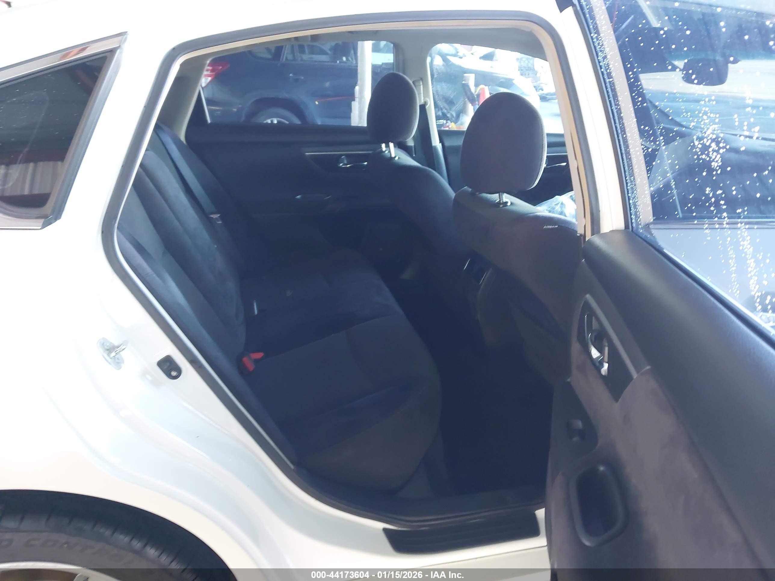 NISSAN ALTIMA image 8