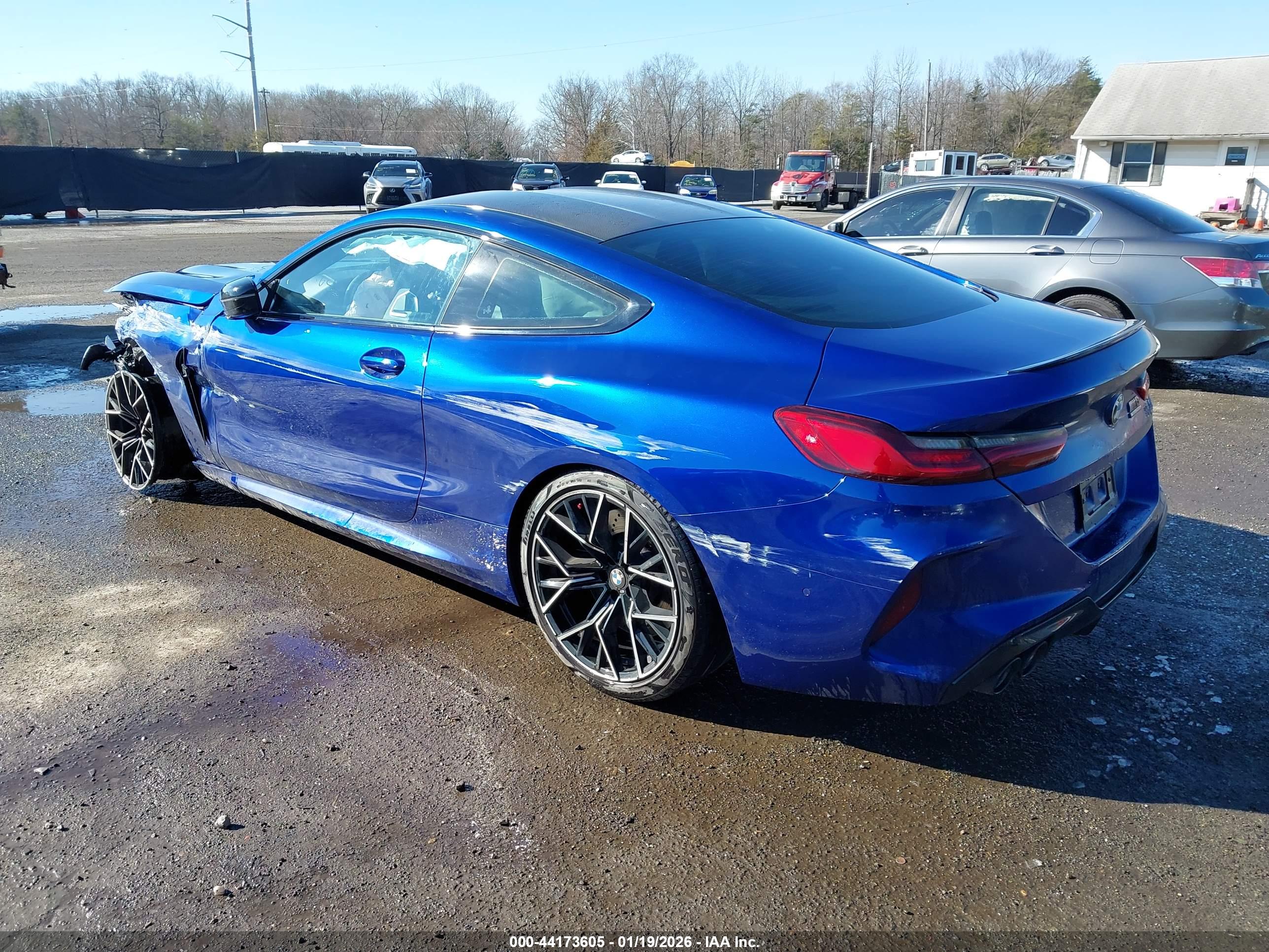 BMW M8 image 3