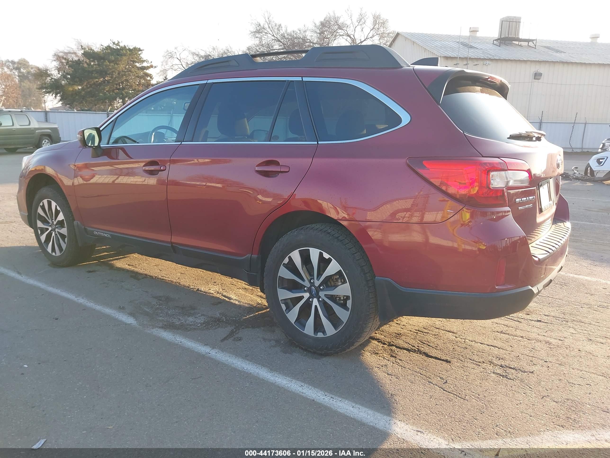 SUBARU OUTBACK image 3