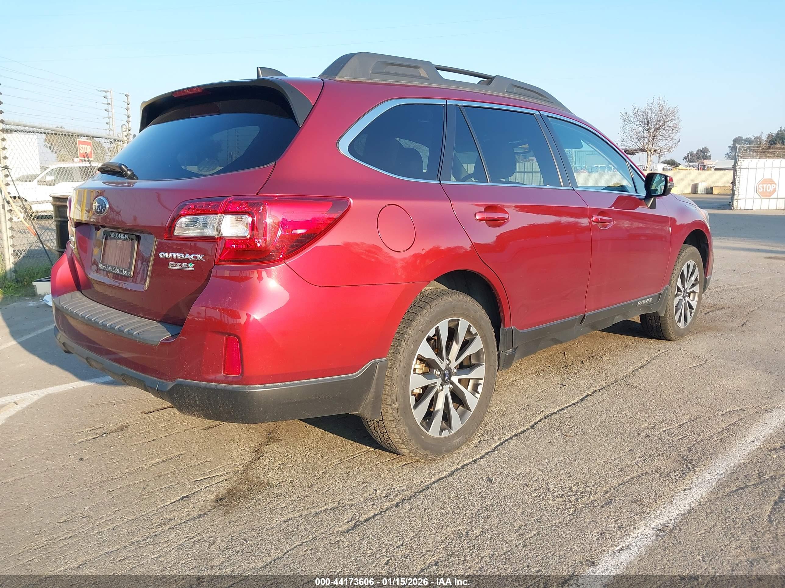 SUBARU OUTBACK image 4