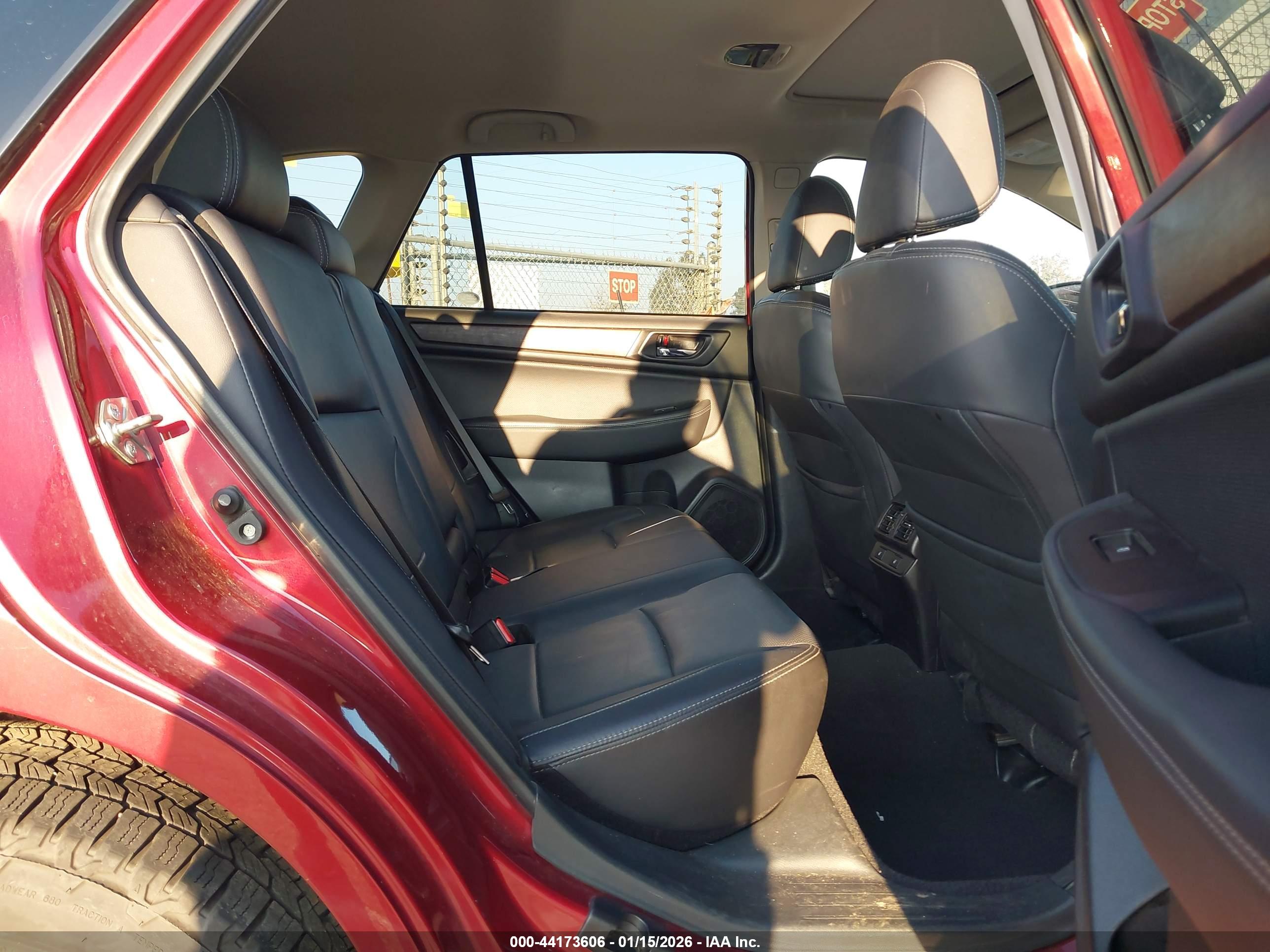 SUBARU OUTBACK image 8