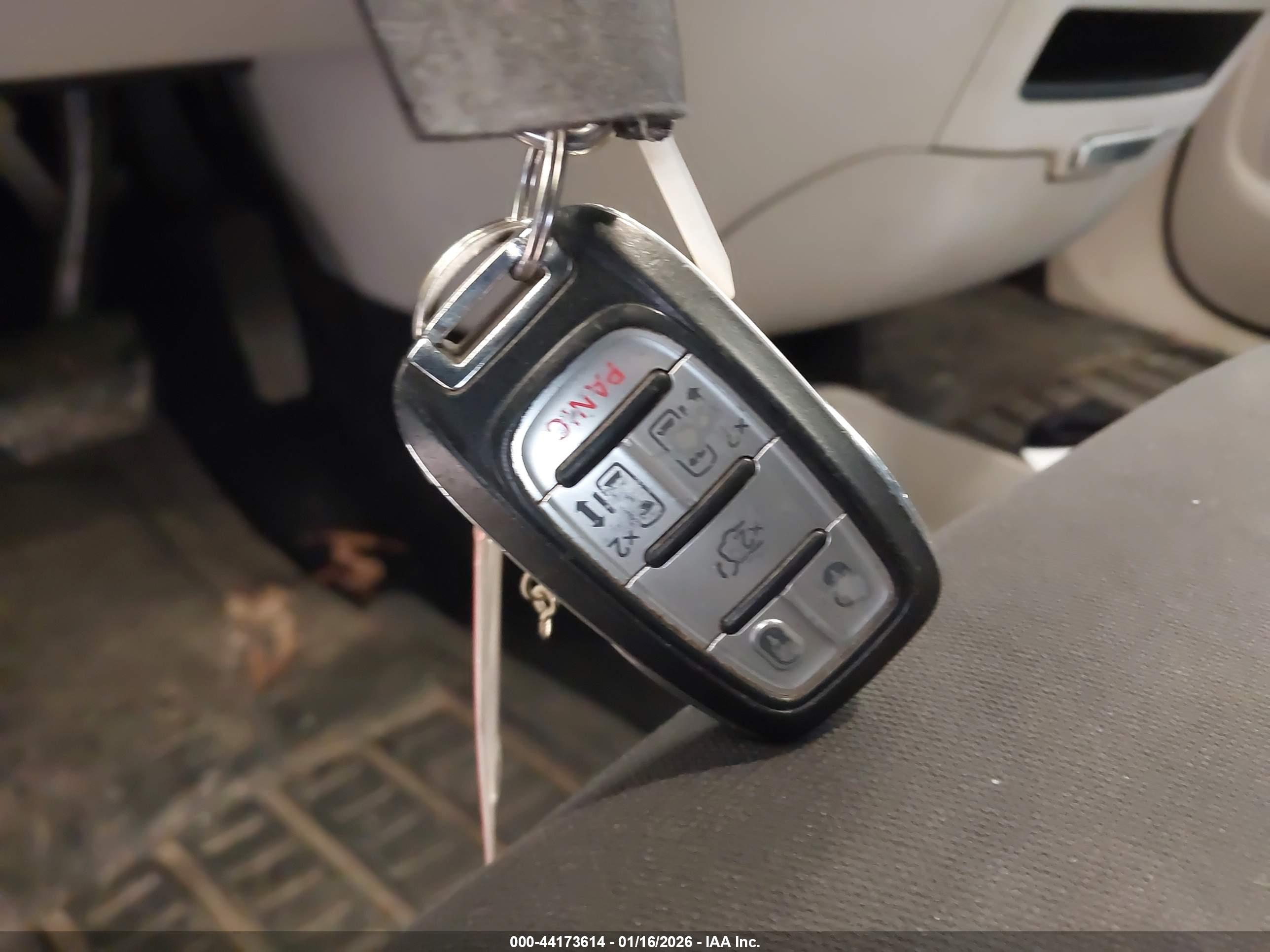 CHRYSLER PACIFICA image 11