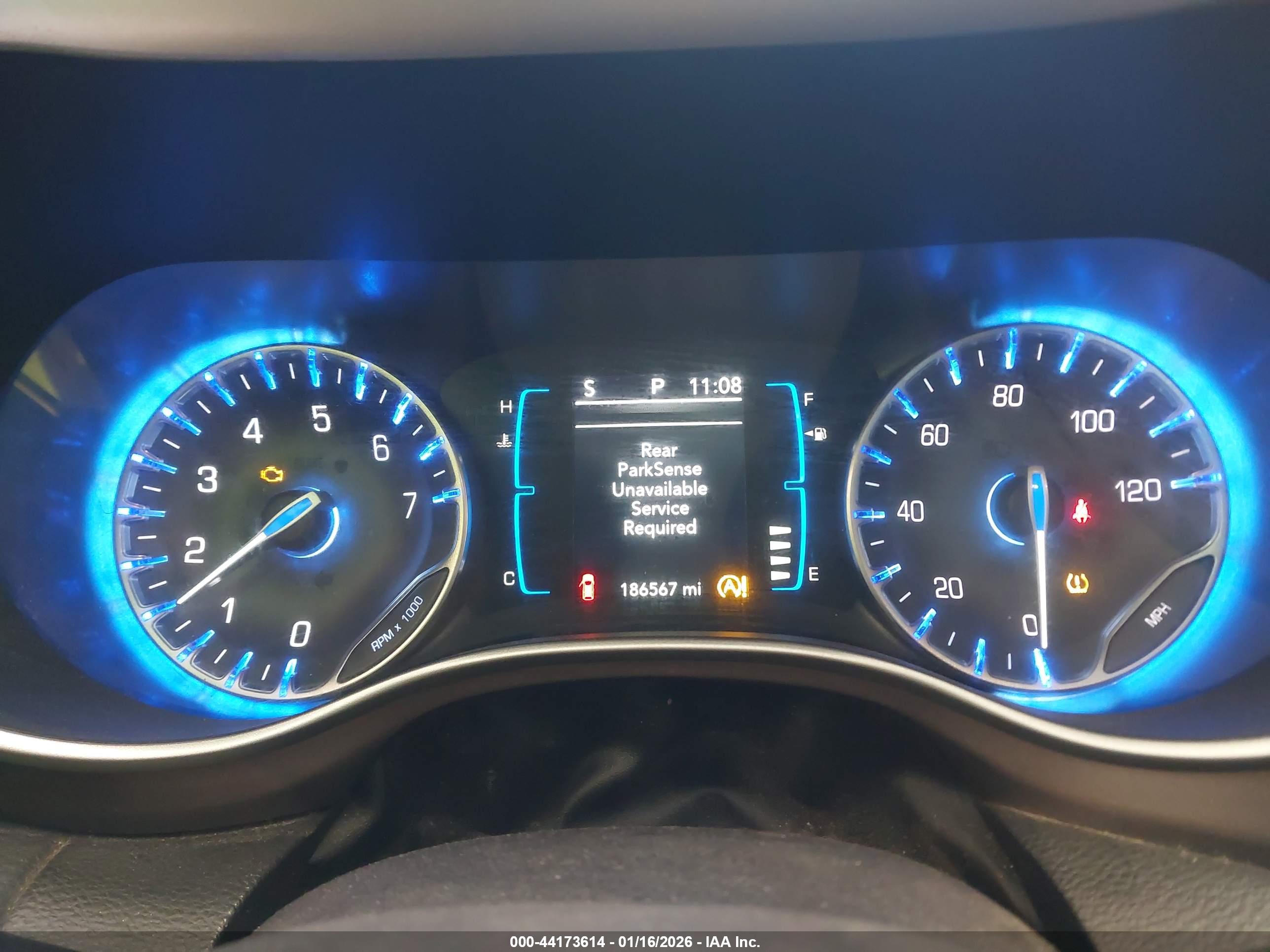 CHRYSLER PACIFICA image 7