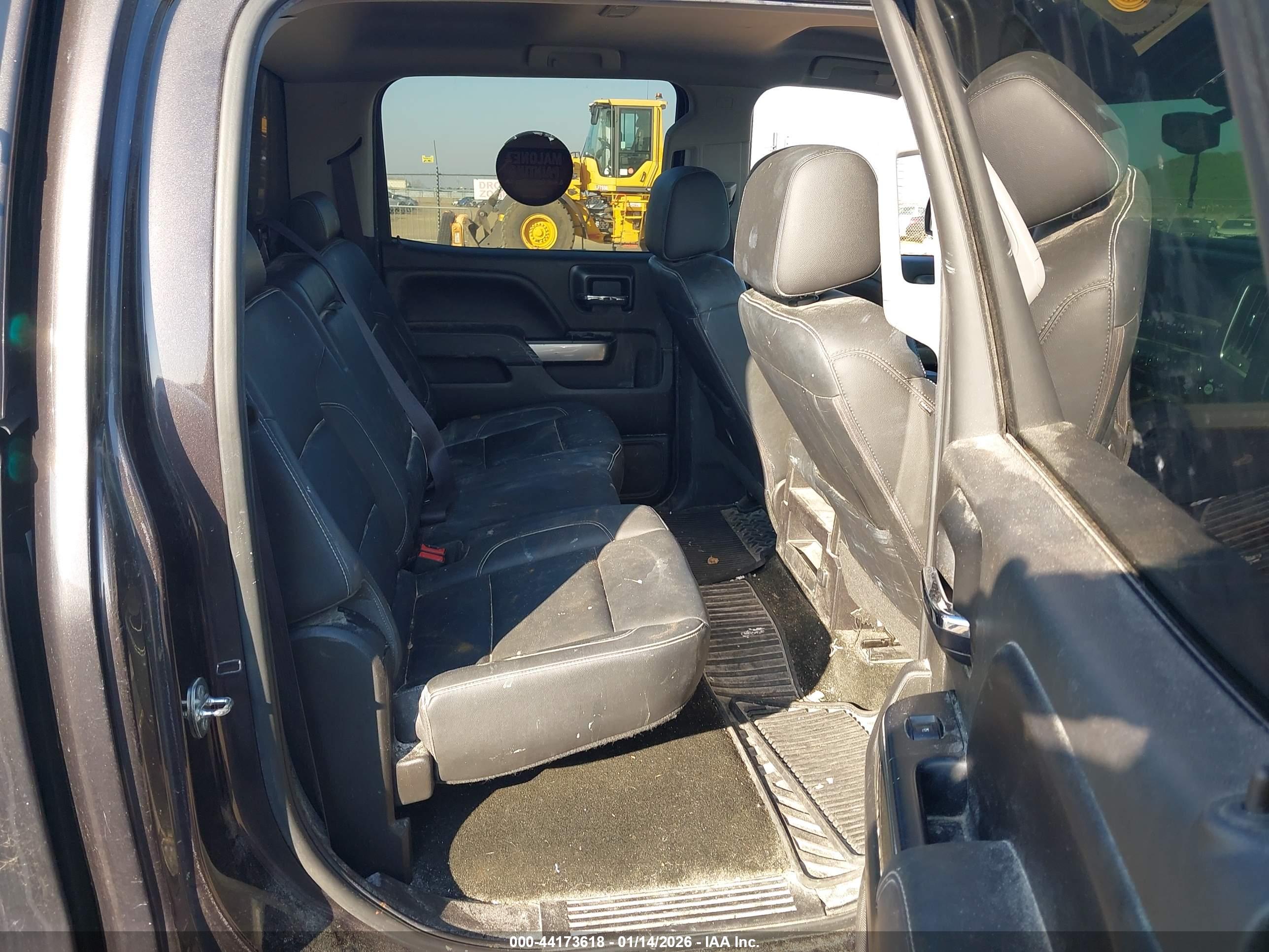 CHEVROLET SILVERADO image 8