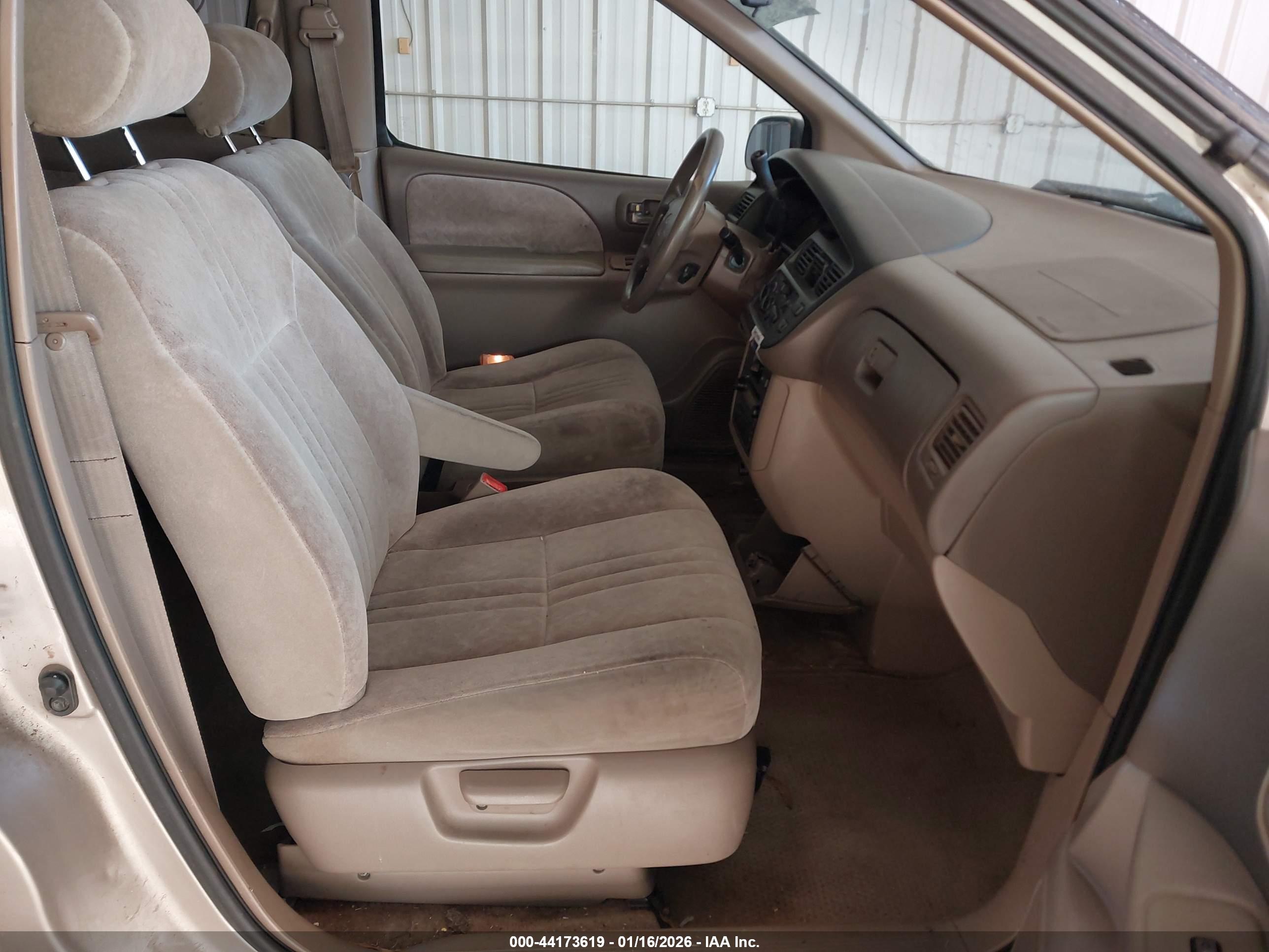 TOYOTA SIENNA image 5