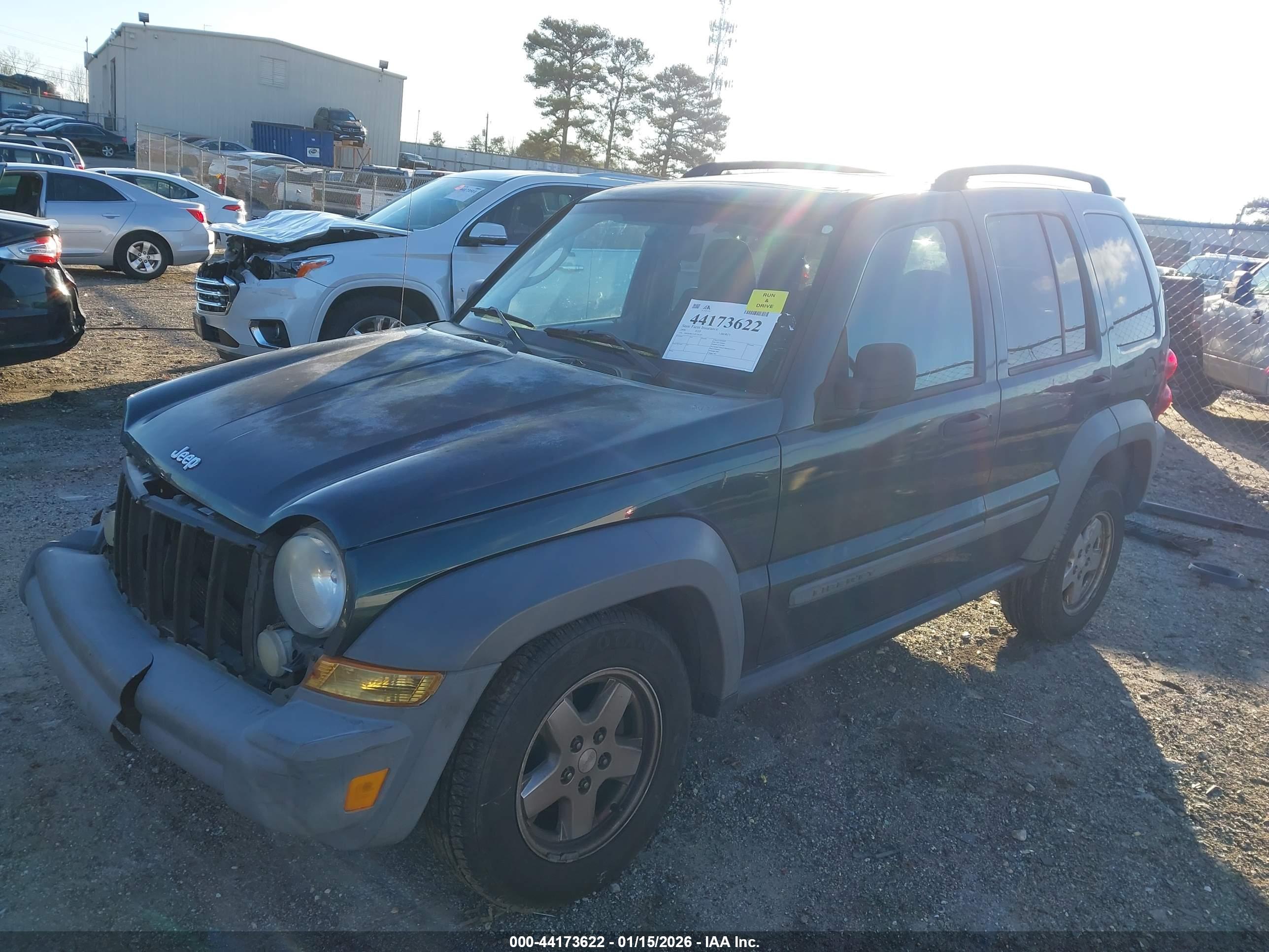 JEEP LIBERTY image 2