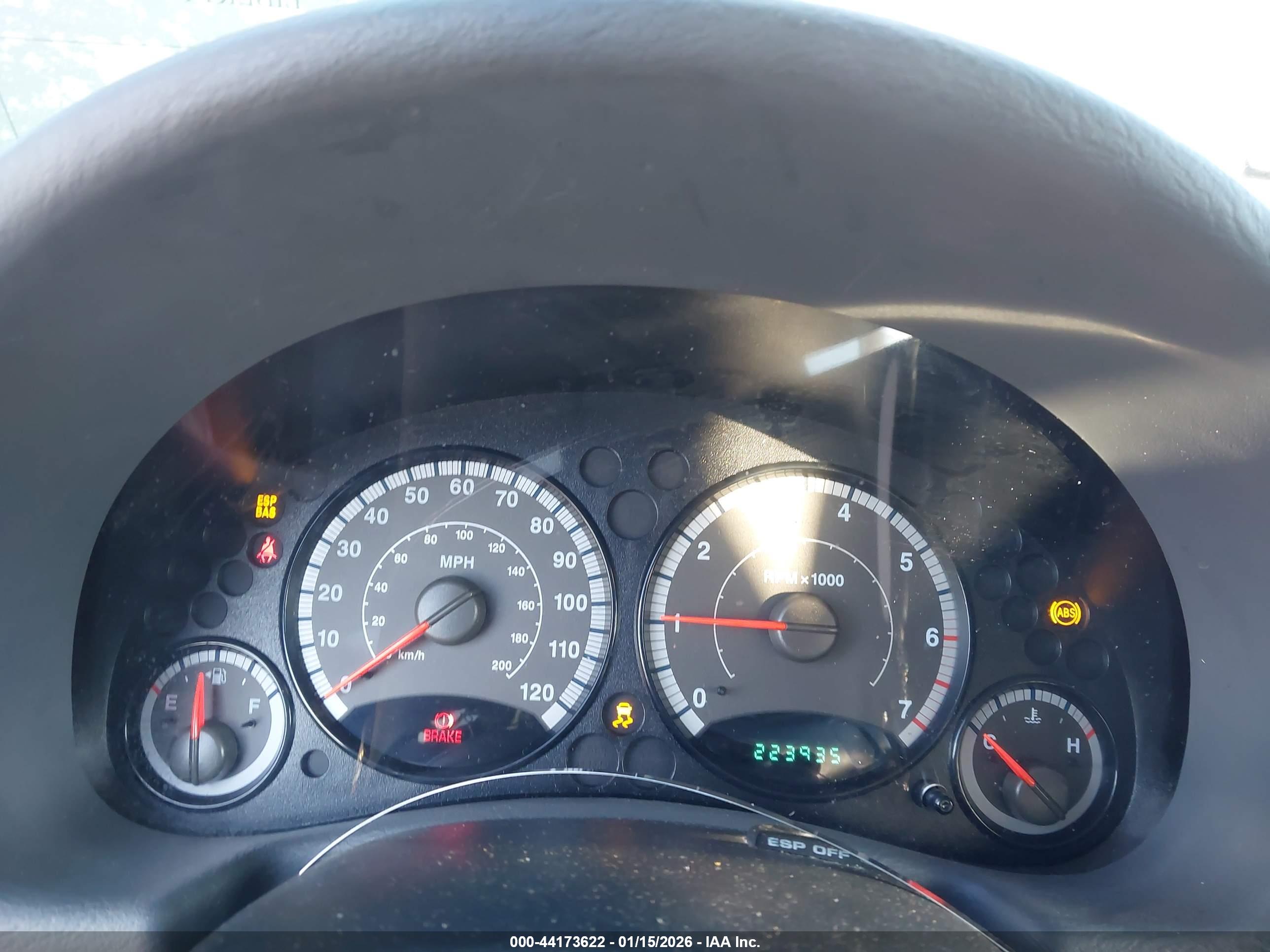 JEEP LIBERTY image 7