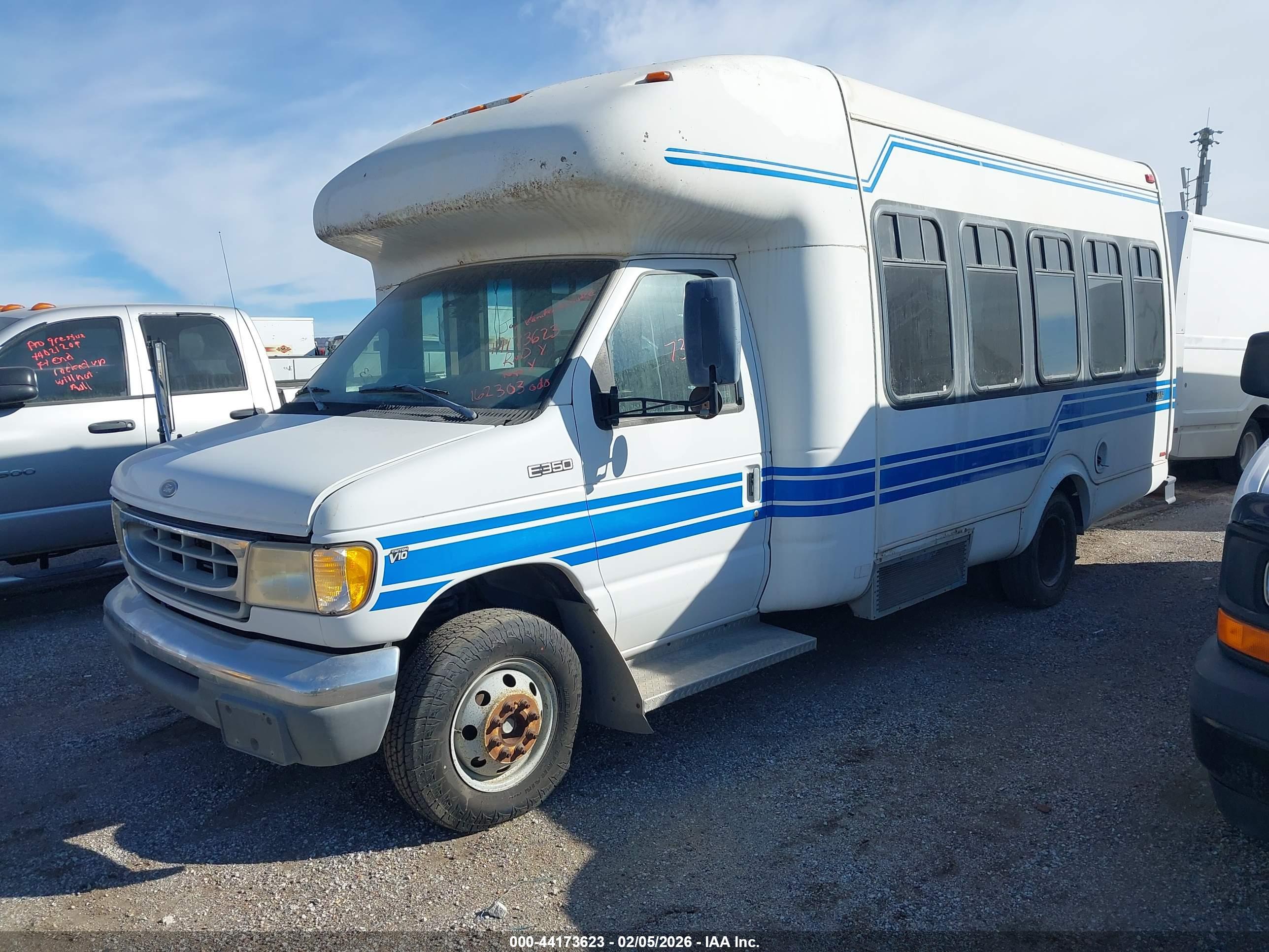 FORD ECONOLINE image 2