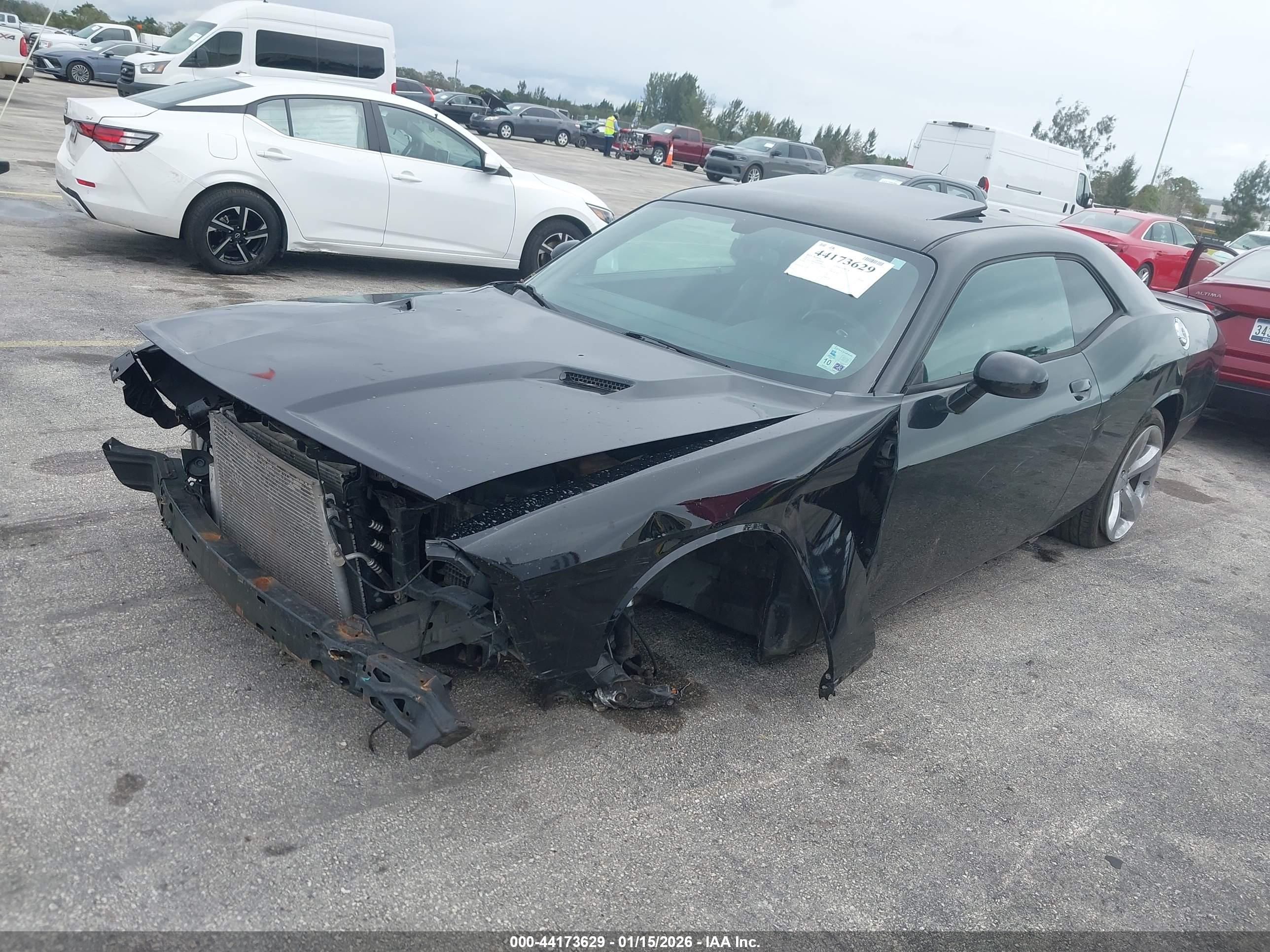 DODGE CHALLENGER image 2
