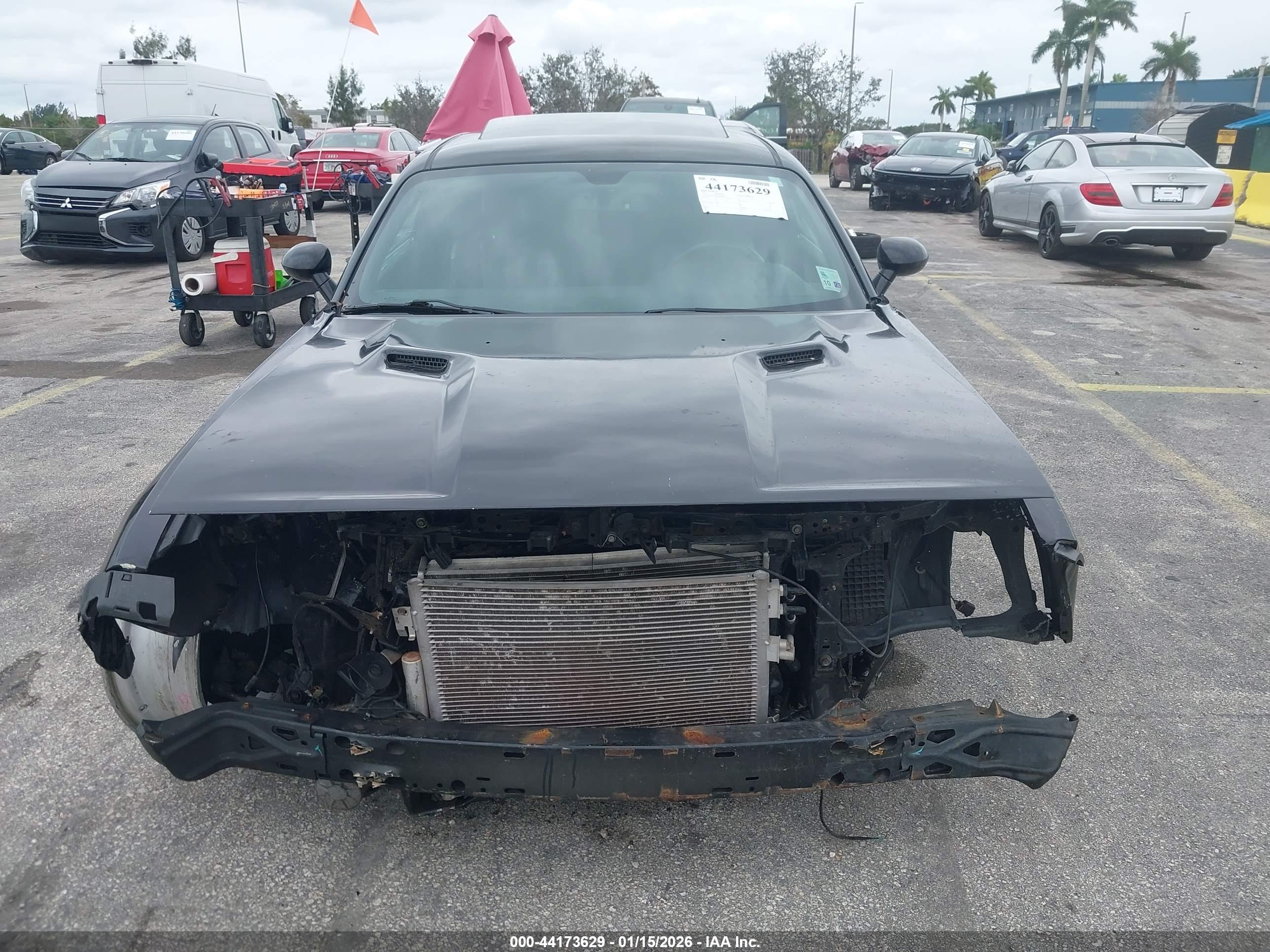 DODGE CHALLENGER image 6
