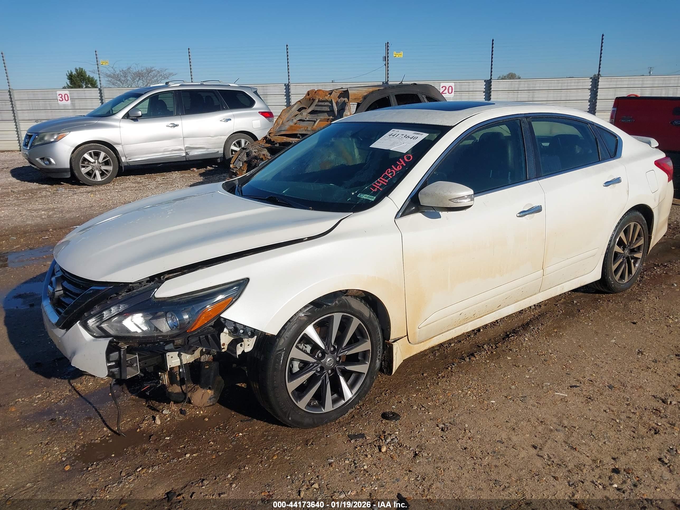 NISSAN ALTIMA image 2