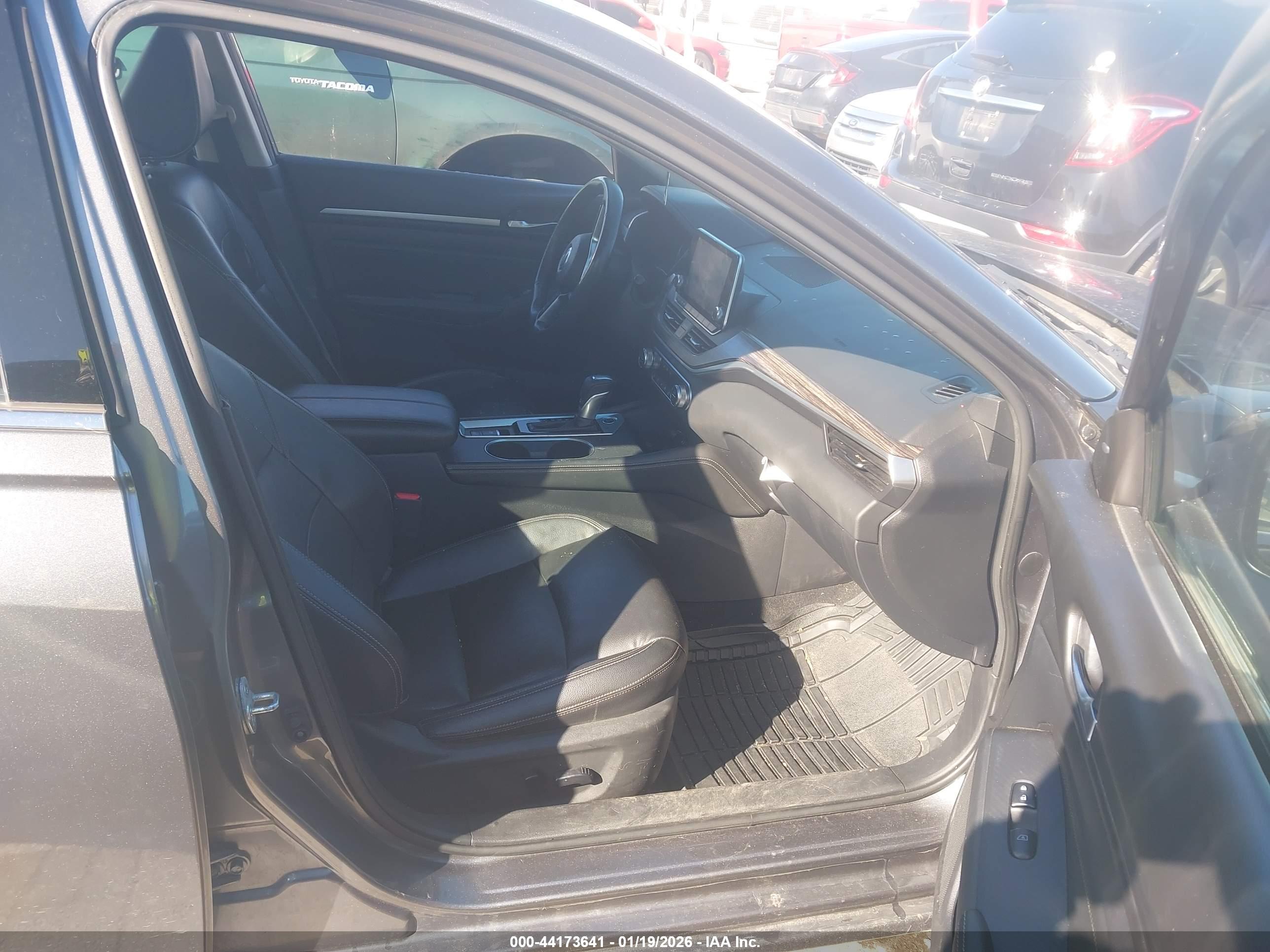 NISSAN ALTIMA image 5