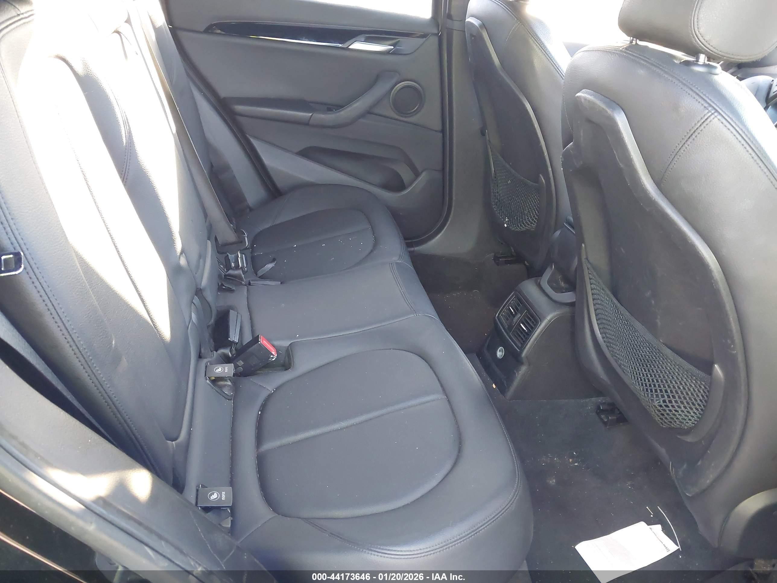 BMW X1 image 8