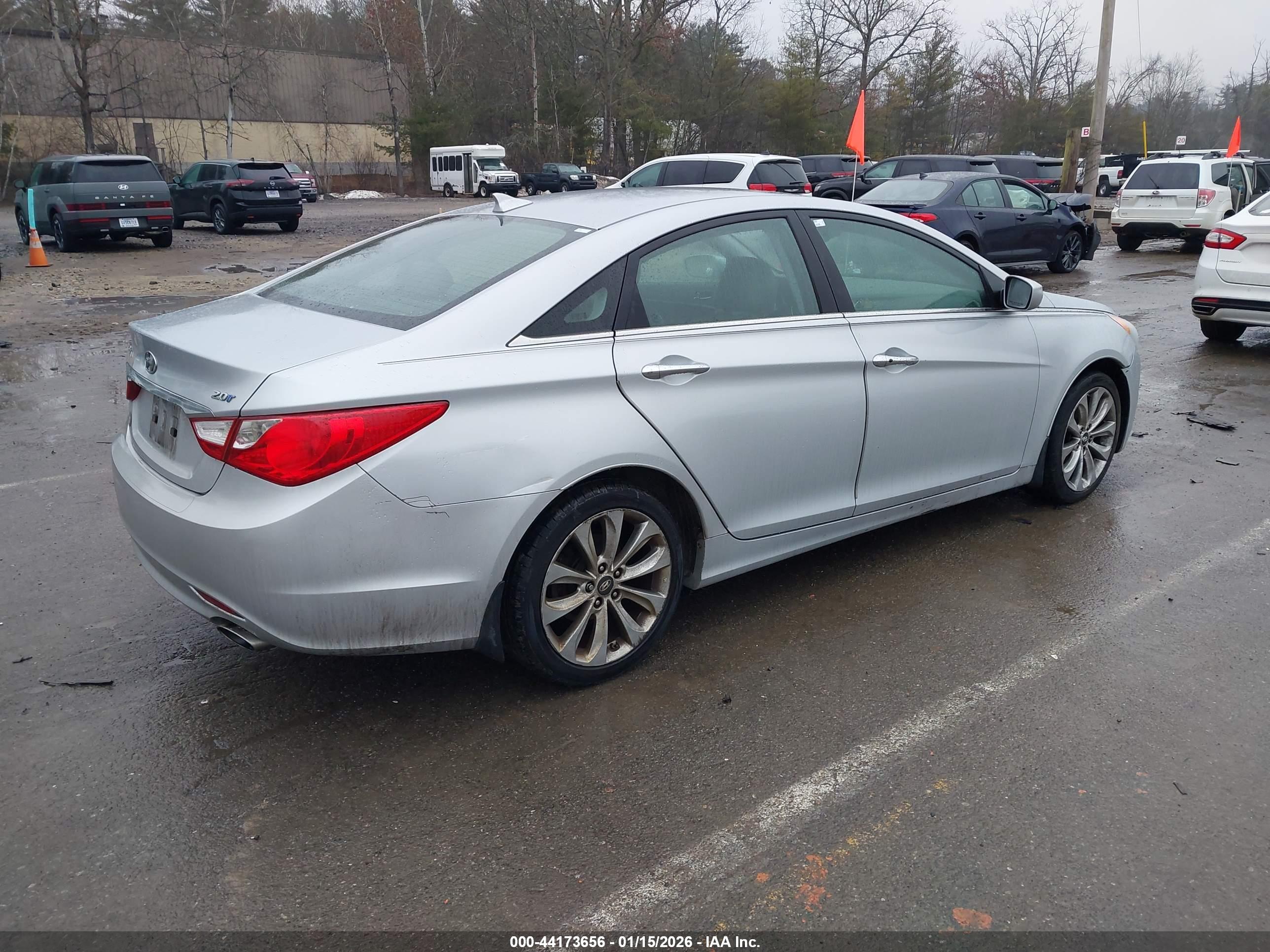 HYUNDAI SONATA image 4