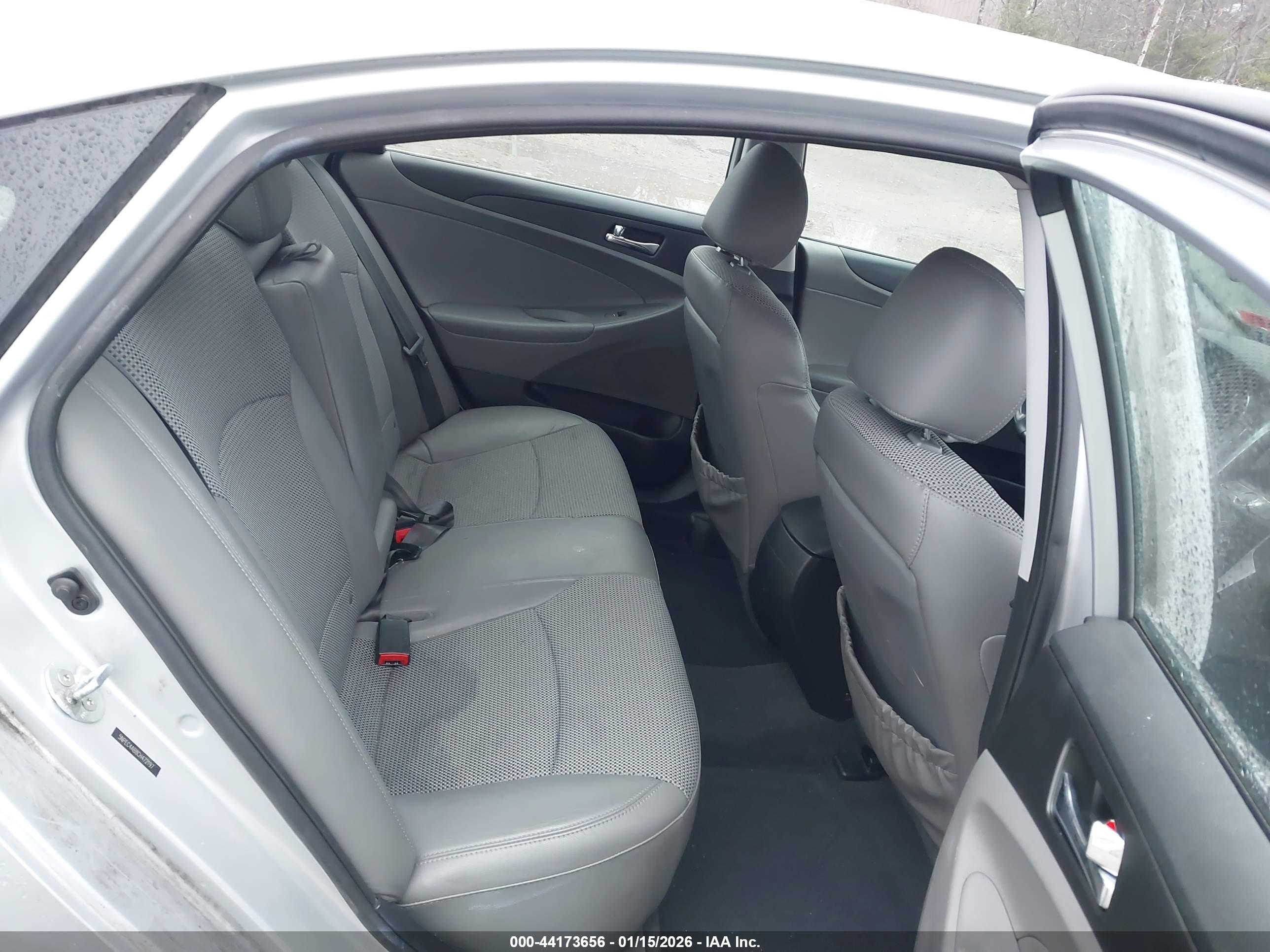 HYUNDAI SONATA image 8
