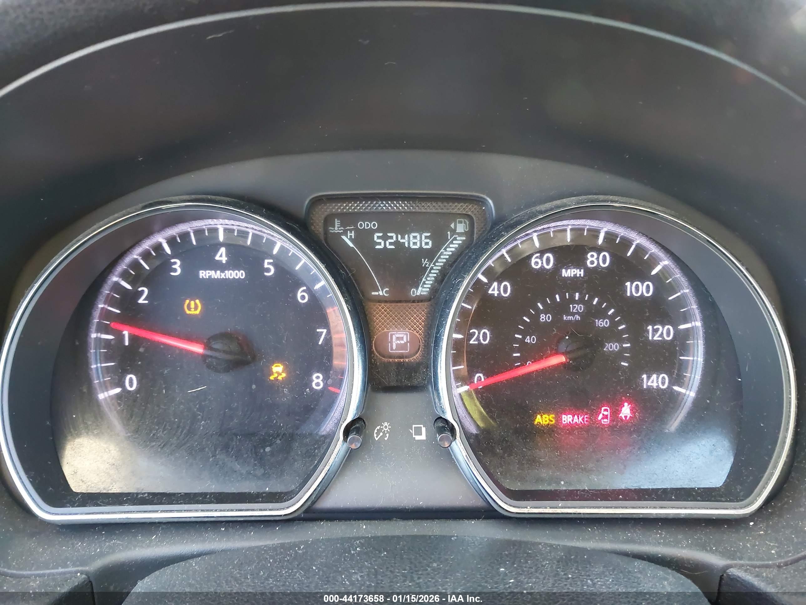 NISSAN VERSA image 7