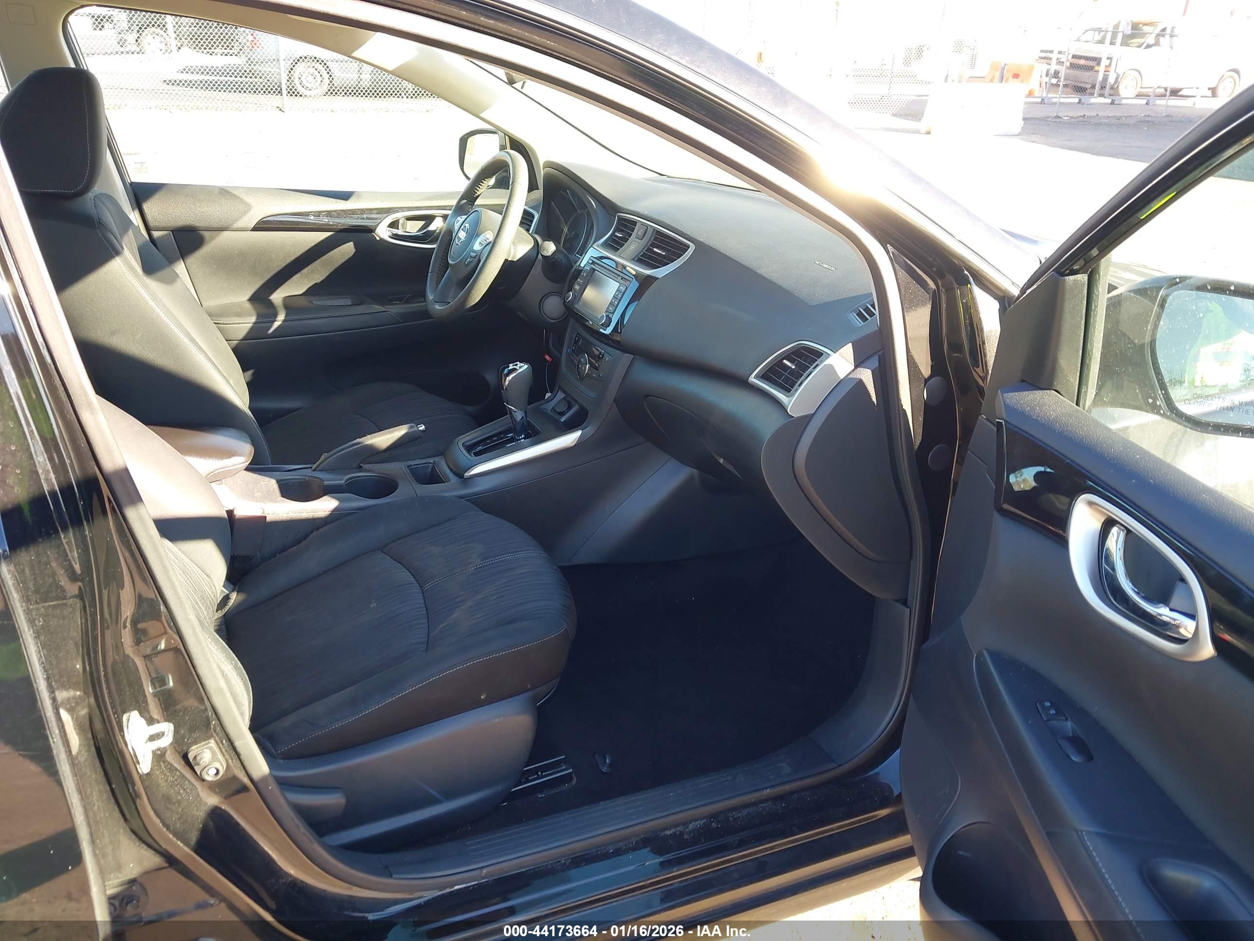 NISSAN SENTRA image 5