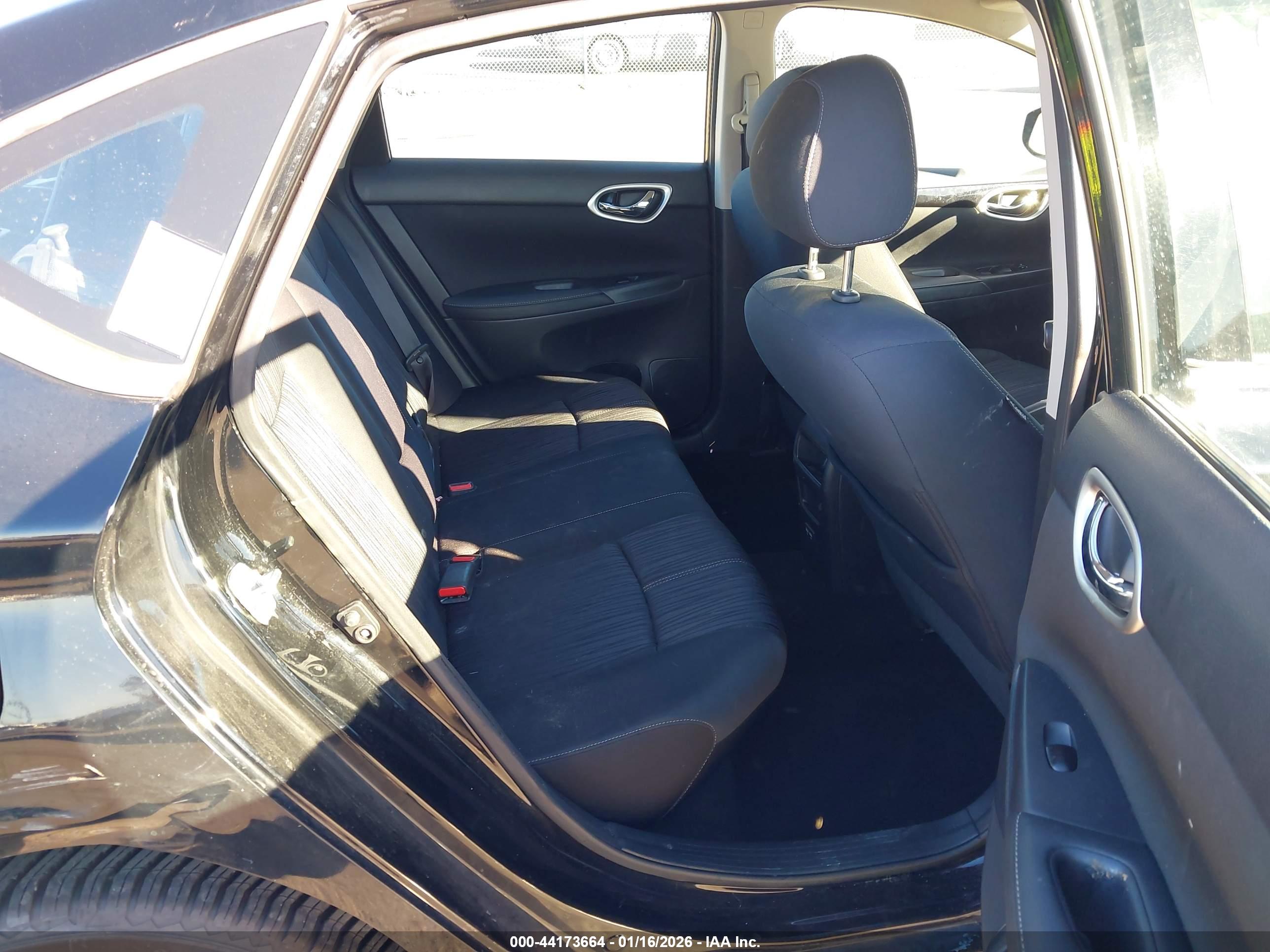 NISSAN SENTRA image 8