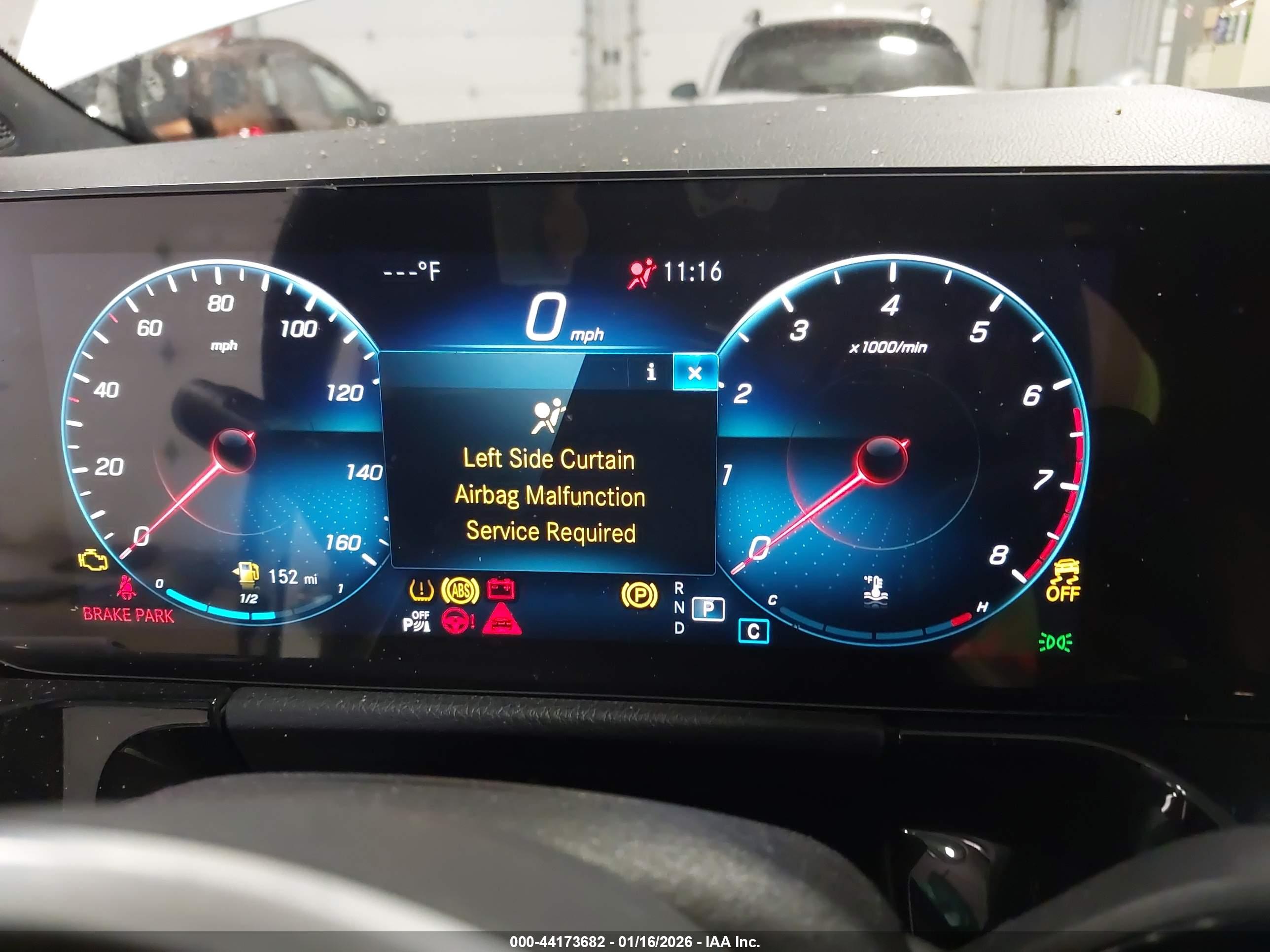 MERCEDES-BENZ GLA image 7