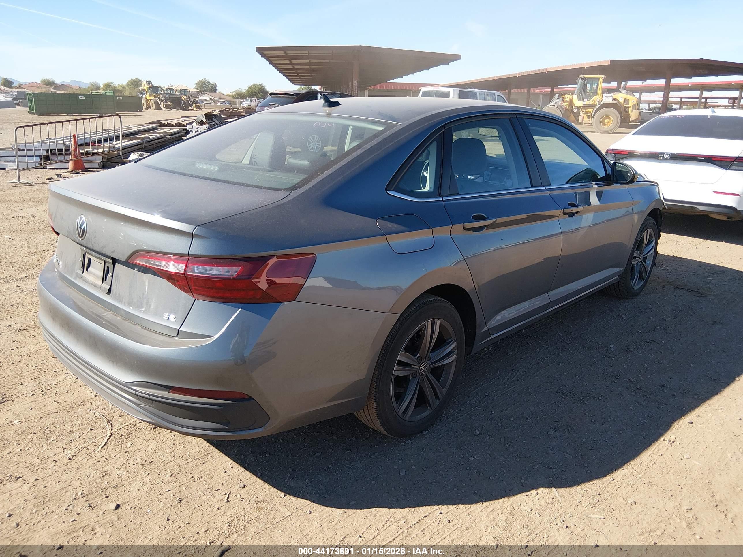 VOLKSWAGEN JETTA image 4