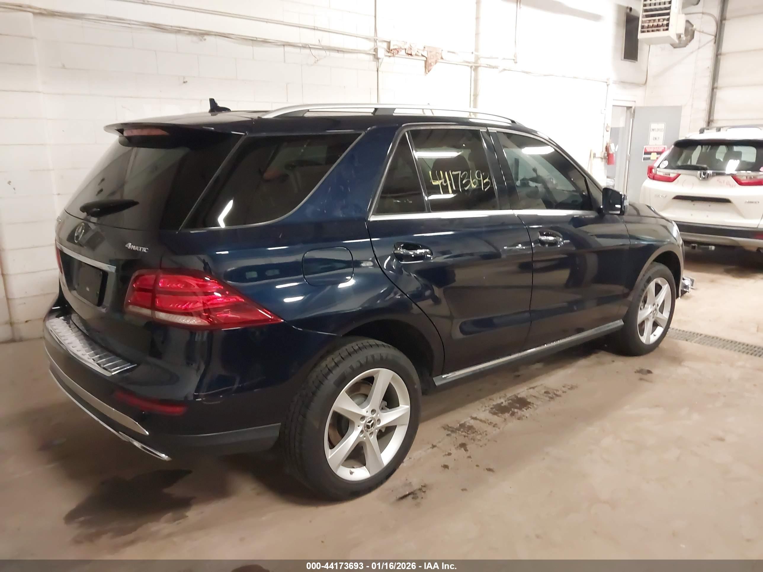MERCEDES-BENZ GLE image 4